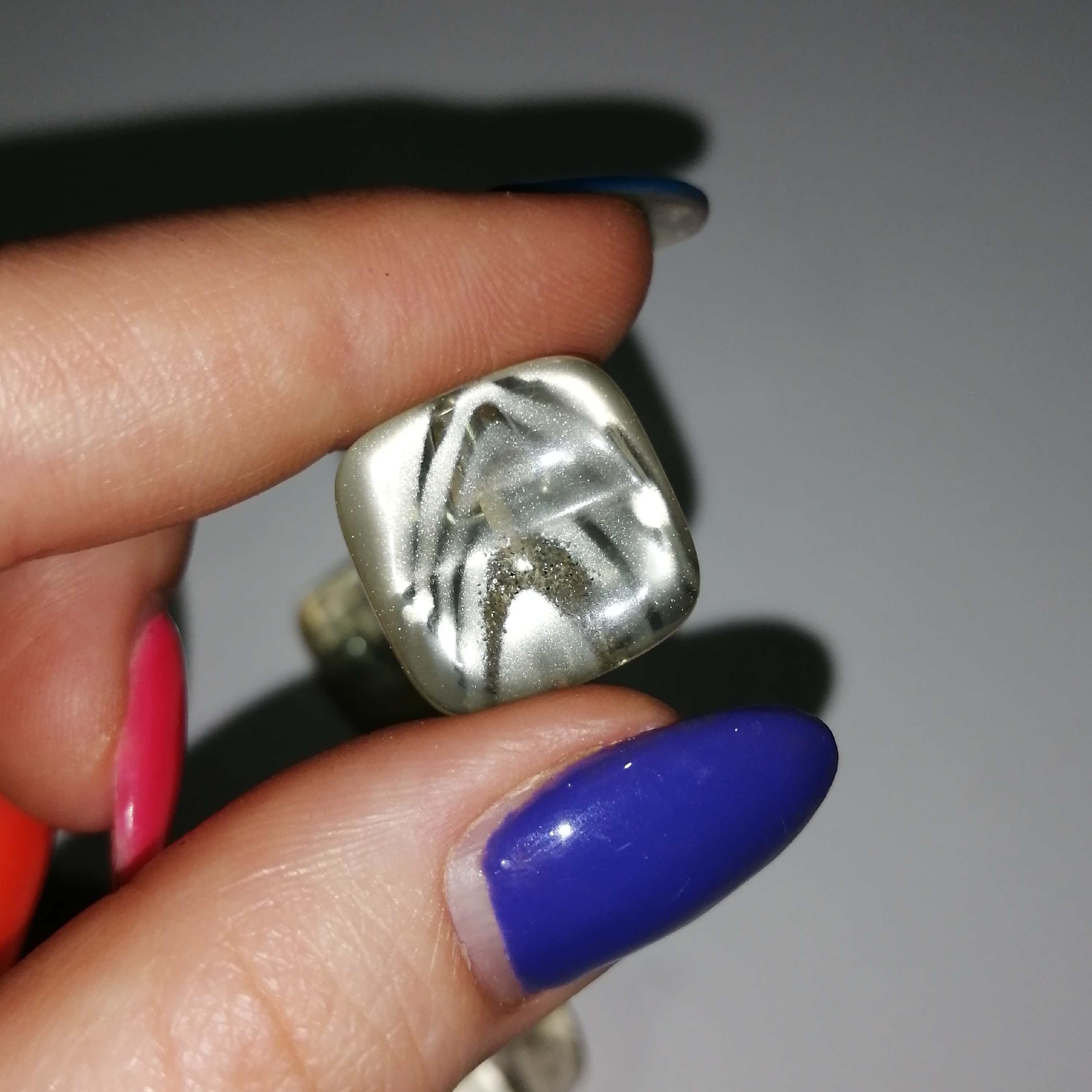 دکمه لباس طرح شیشه ای مربع سبز بسته 5 عددی 