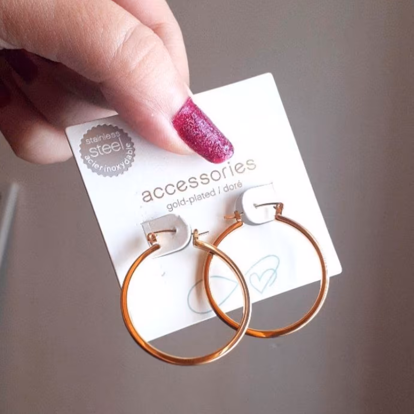 گوشواره حلقه ای استیل رنگ ثابت گوشواره ضد آب گوشواره ضد حساسیت گوشواره حلقه ای طلایی گوشواره ترند گوشواره مینیمال