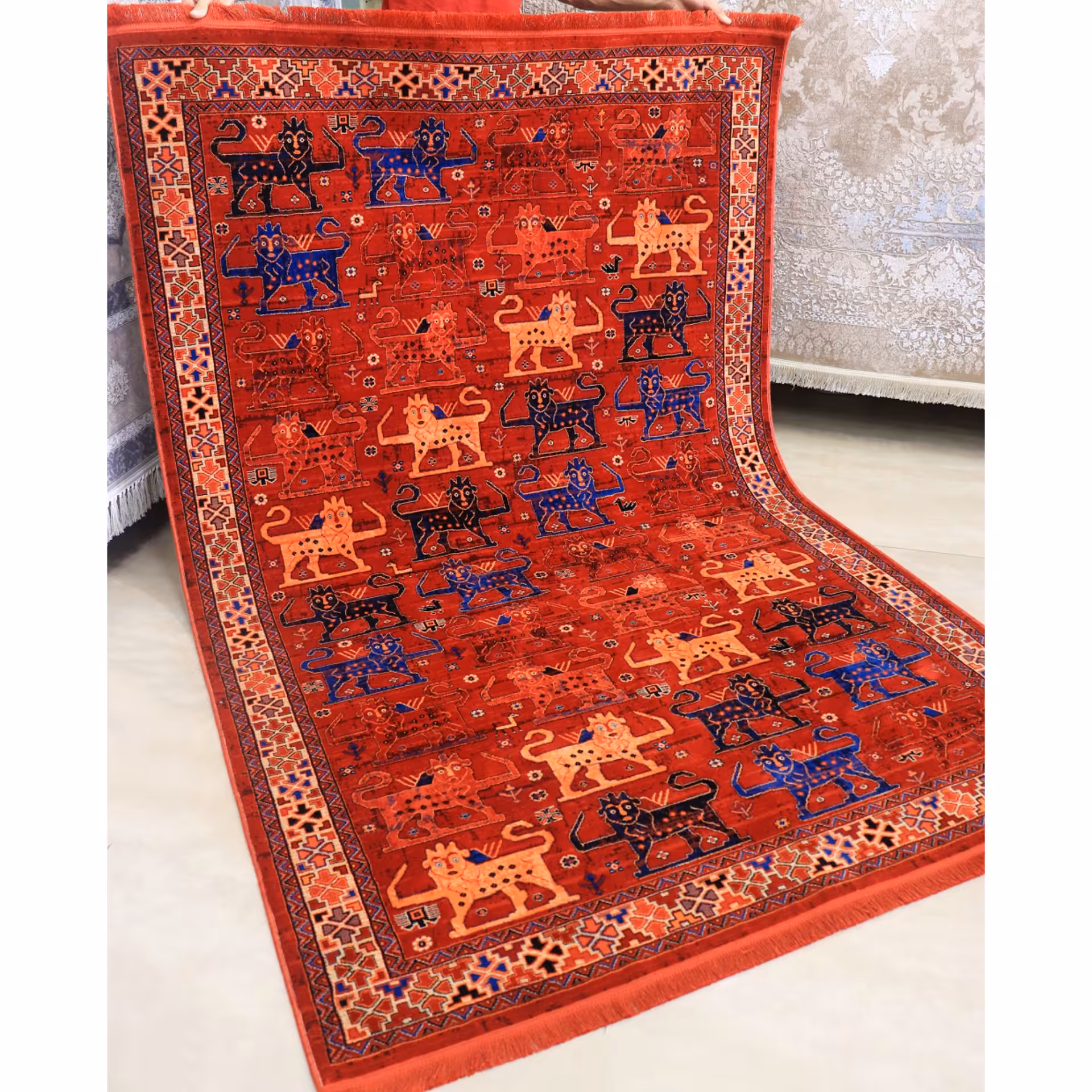 فرش قرمز  نقشه شیر  700شانه 9 متری 