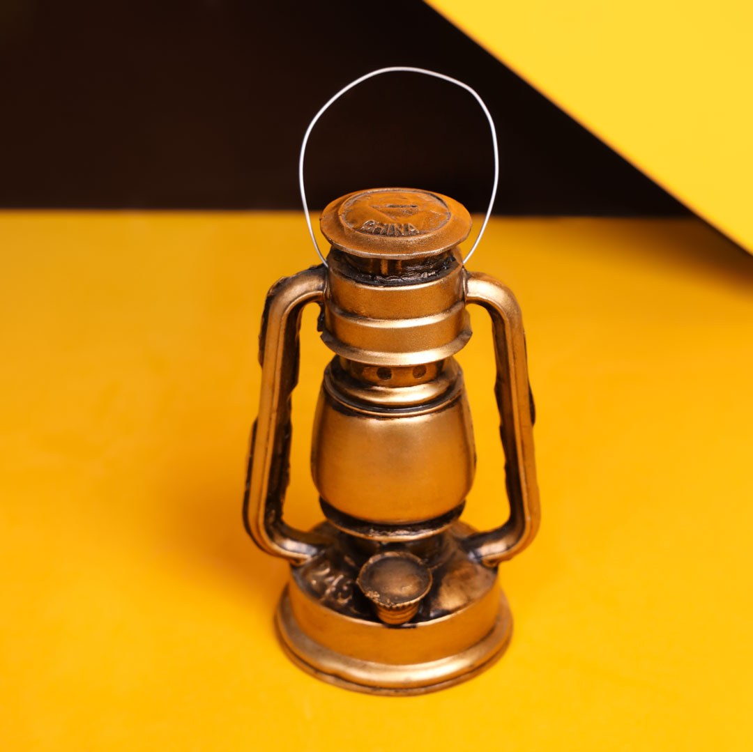 فانوس طلایی