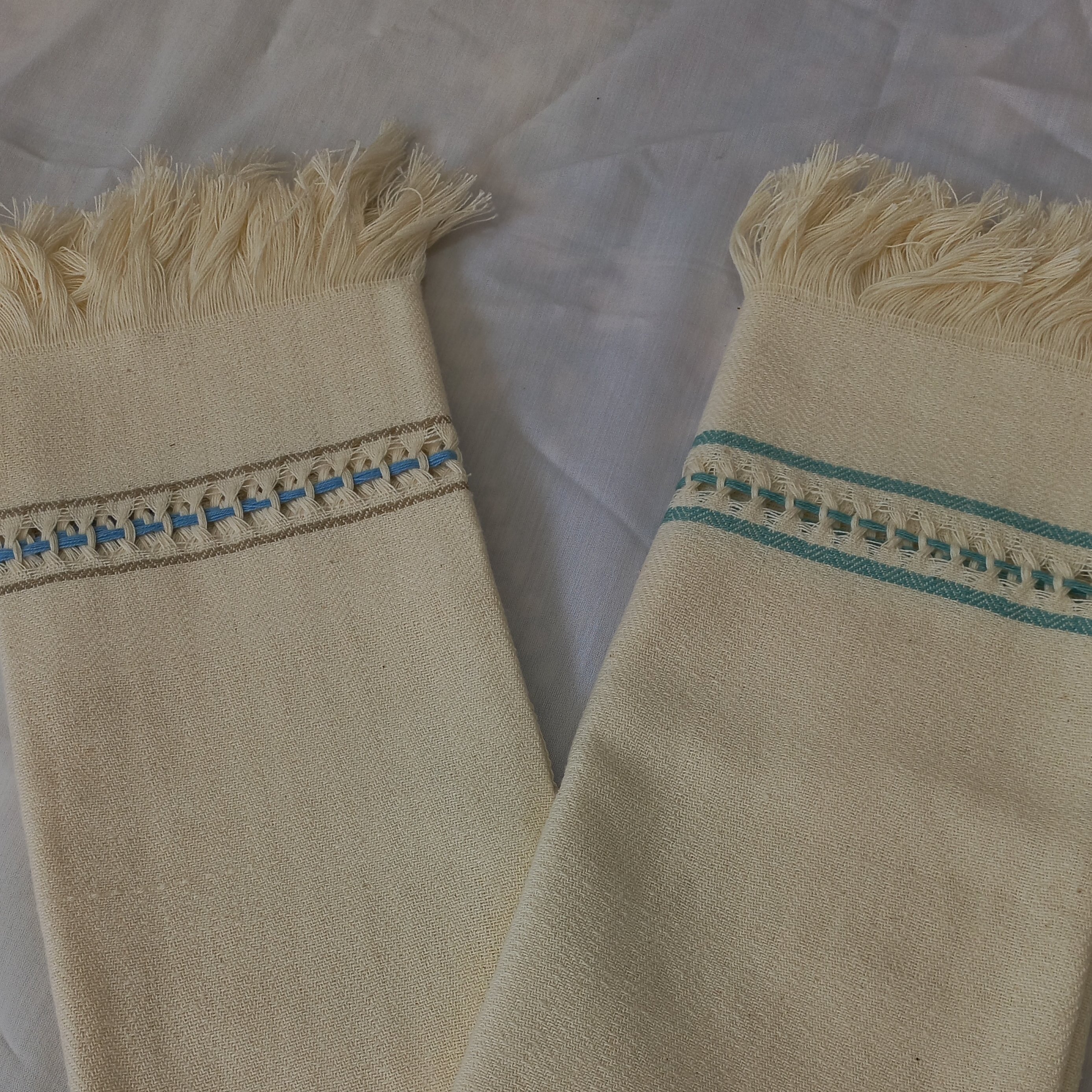 حوله صورت یا دستمال آشپزخانه پنبه ایابعاد حدودی50در75وزن82گرم