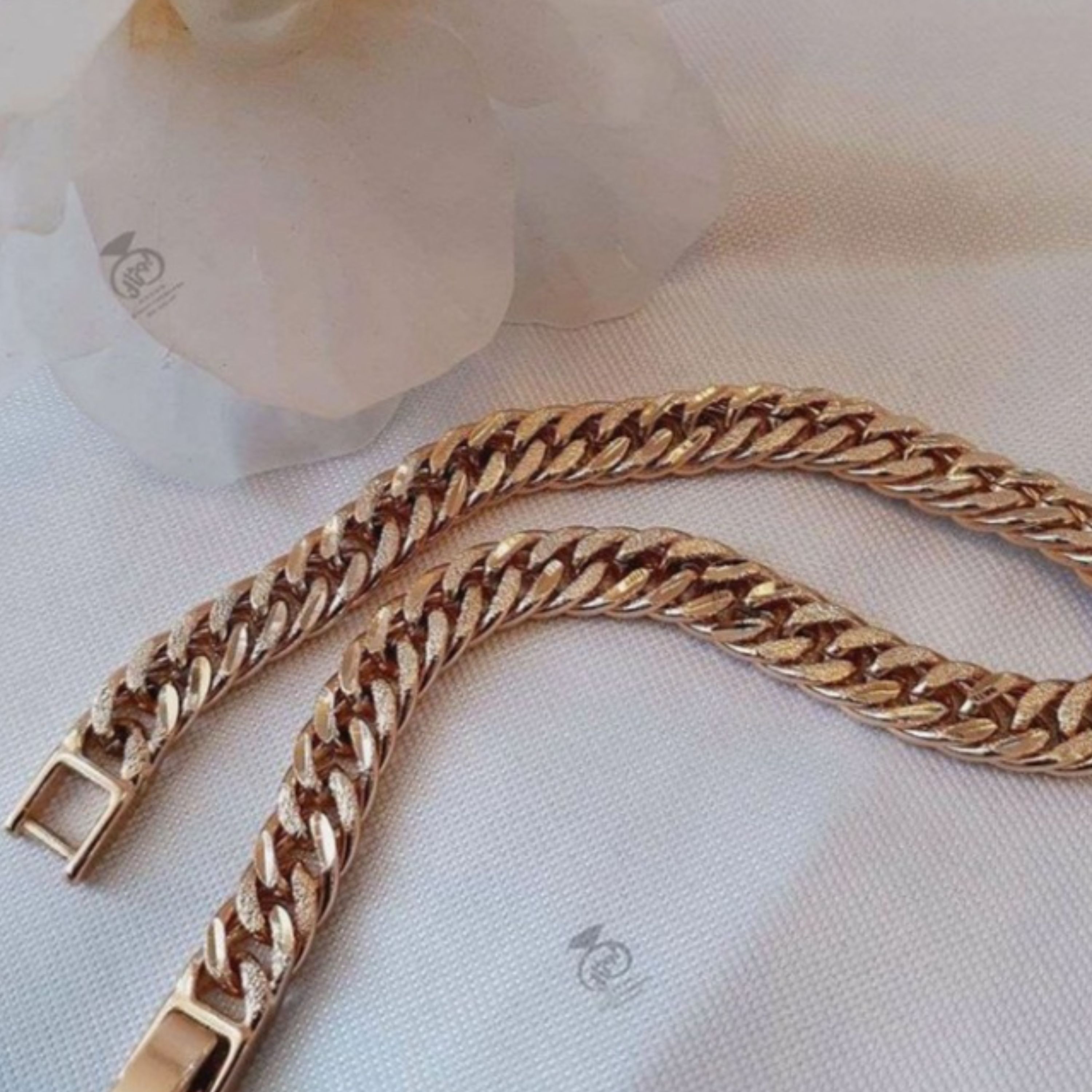 دستبند مدل کارتیر کد 01  اسپورت طول 18 سانتیمتر پهنای 6 میلیمتر