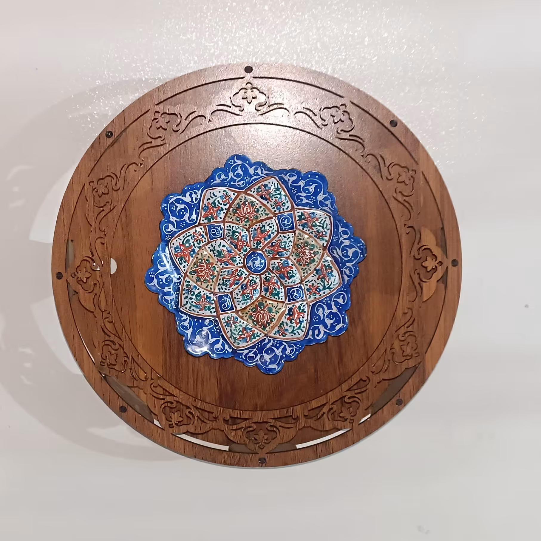 قاب بشقاب میناکاری 17 سانت اندازه ی بشقاب 10 سانت