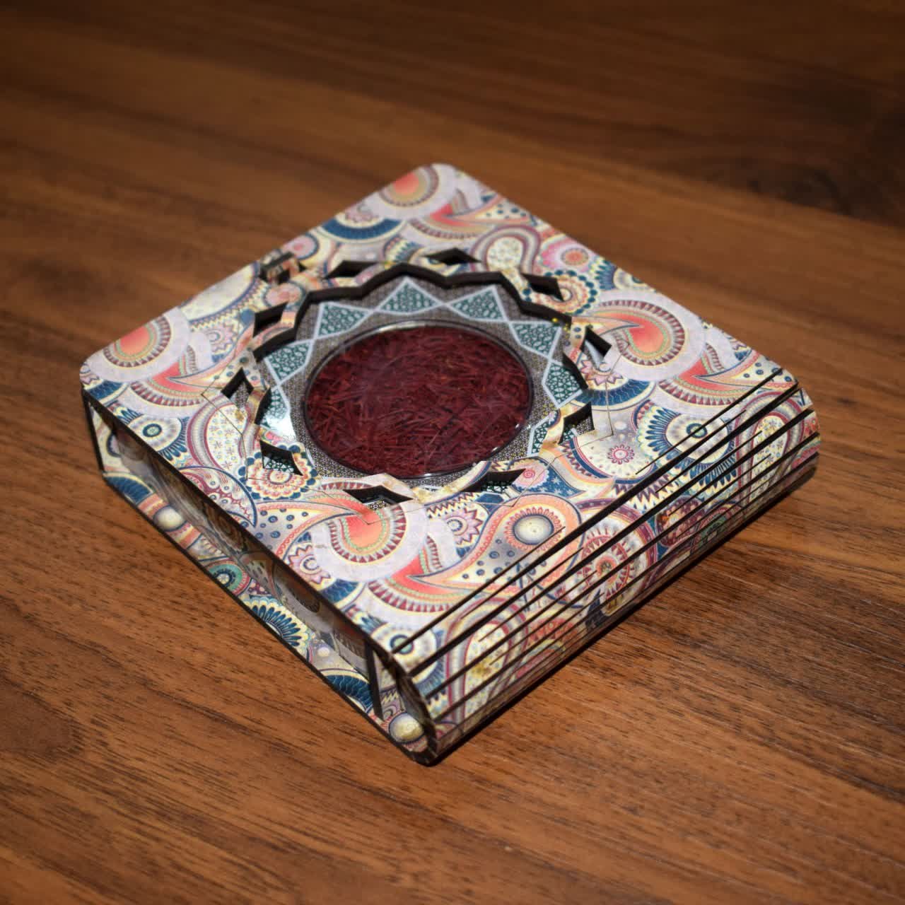 زعفران سرگل 1 مثقالی در جعبه چوبی (به علت محدودیت 4 گرم درج شده است ) - کد 1202