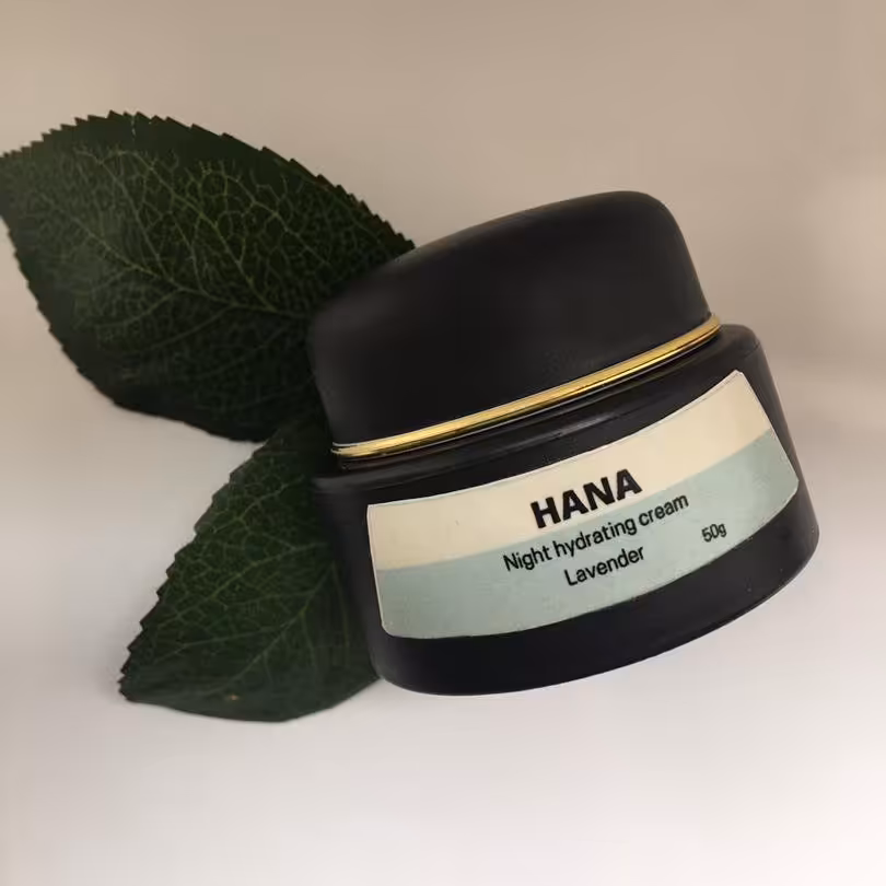 کرم‌ شب مغذی و آبرسان حنا