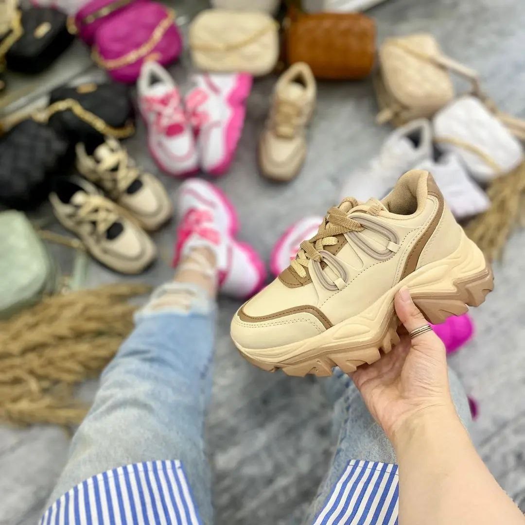 کتونی گوشواره ای پرطرفدار زنانه رنگ کرم قهوه ای