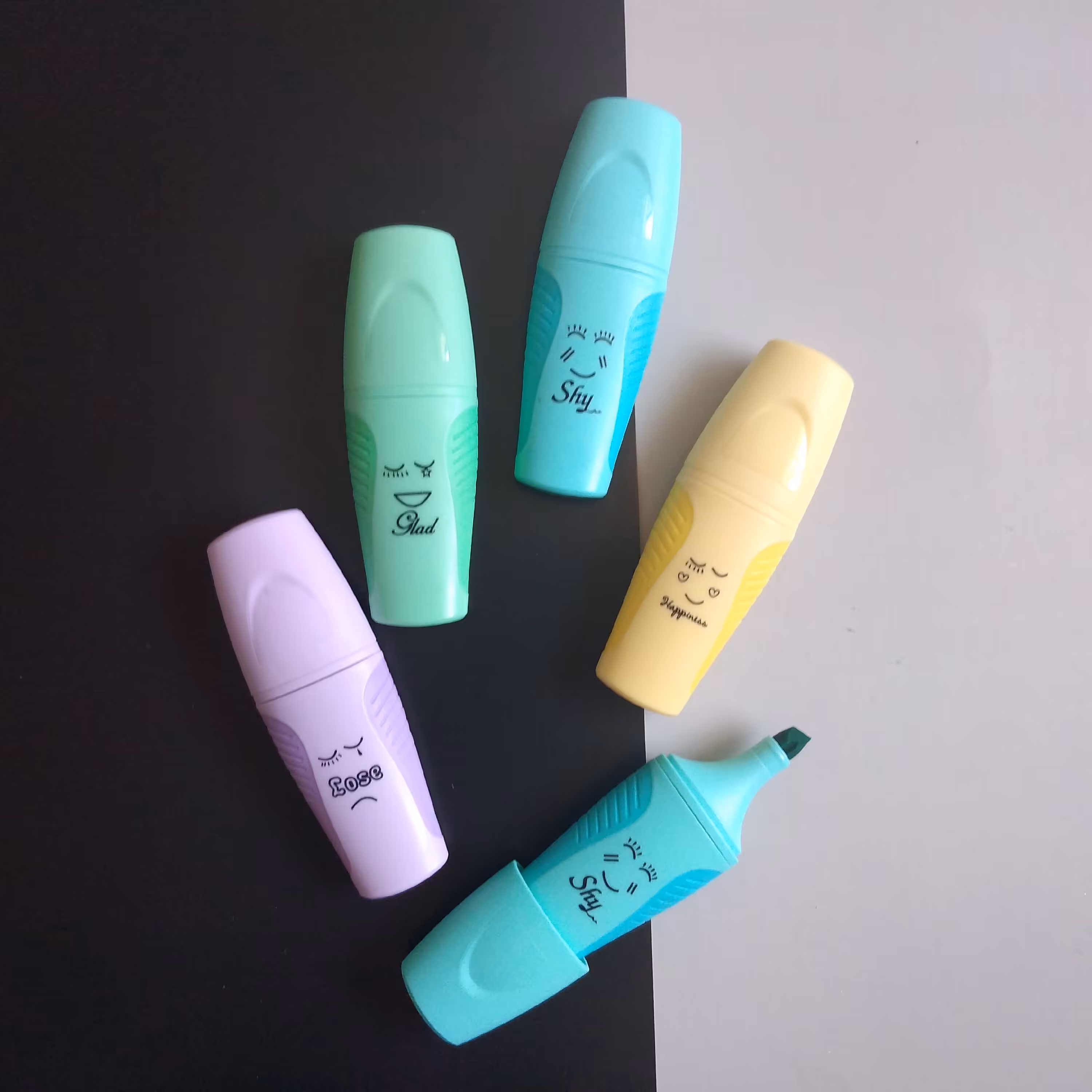 
ماژیک علامت زن مینی

- رنگ پاستلی
- مارک اسکول فنس
- 