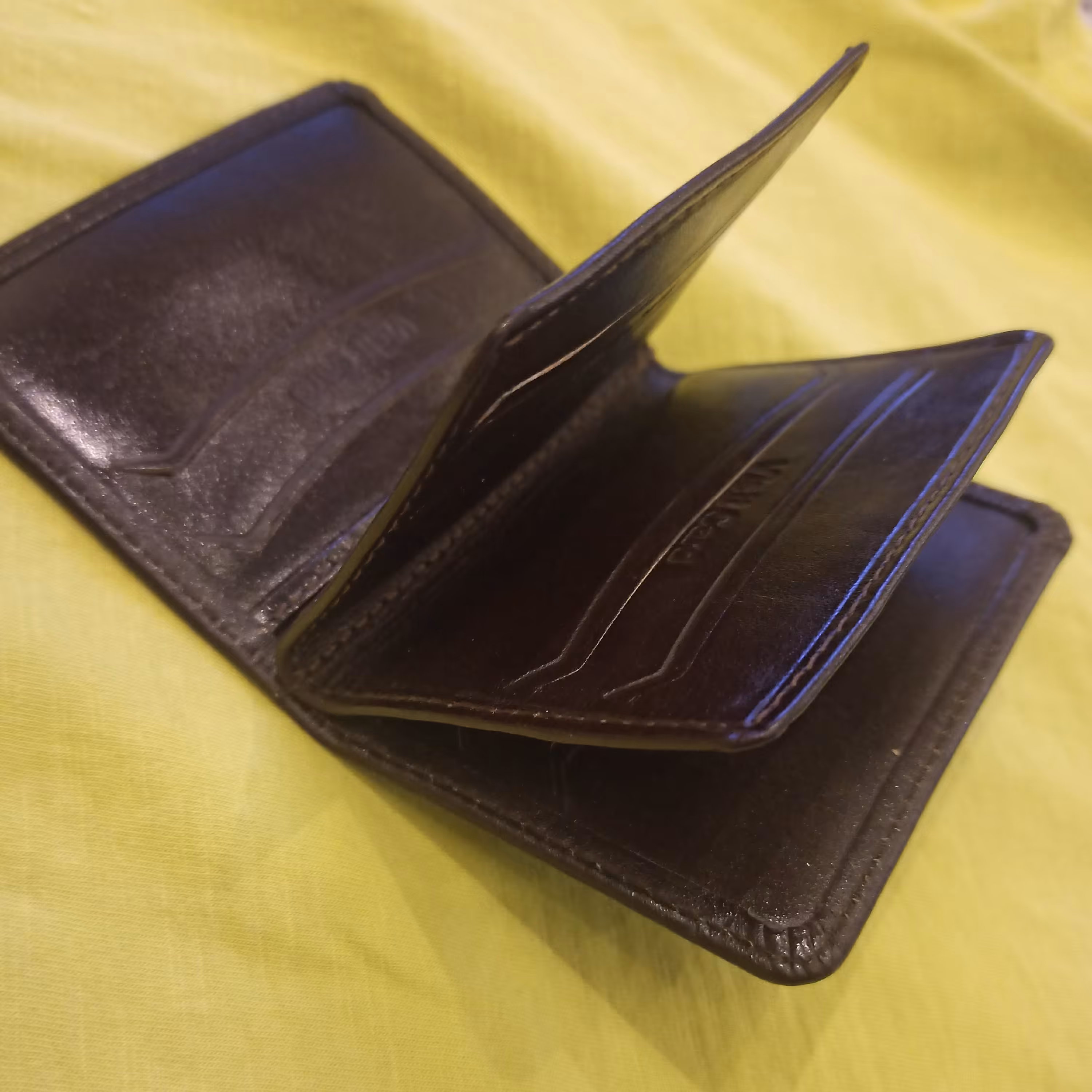 جا کارتی چرم