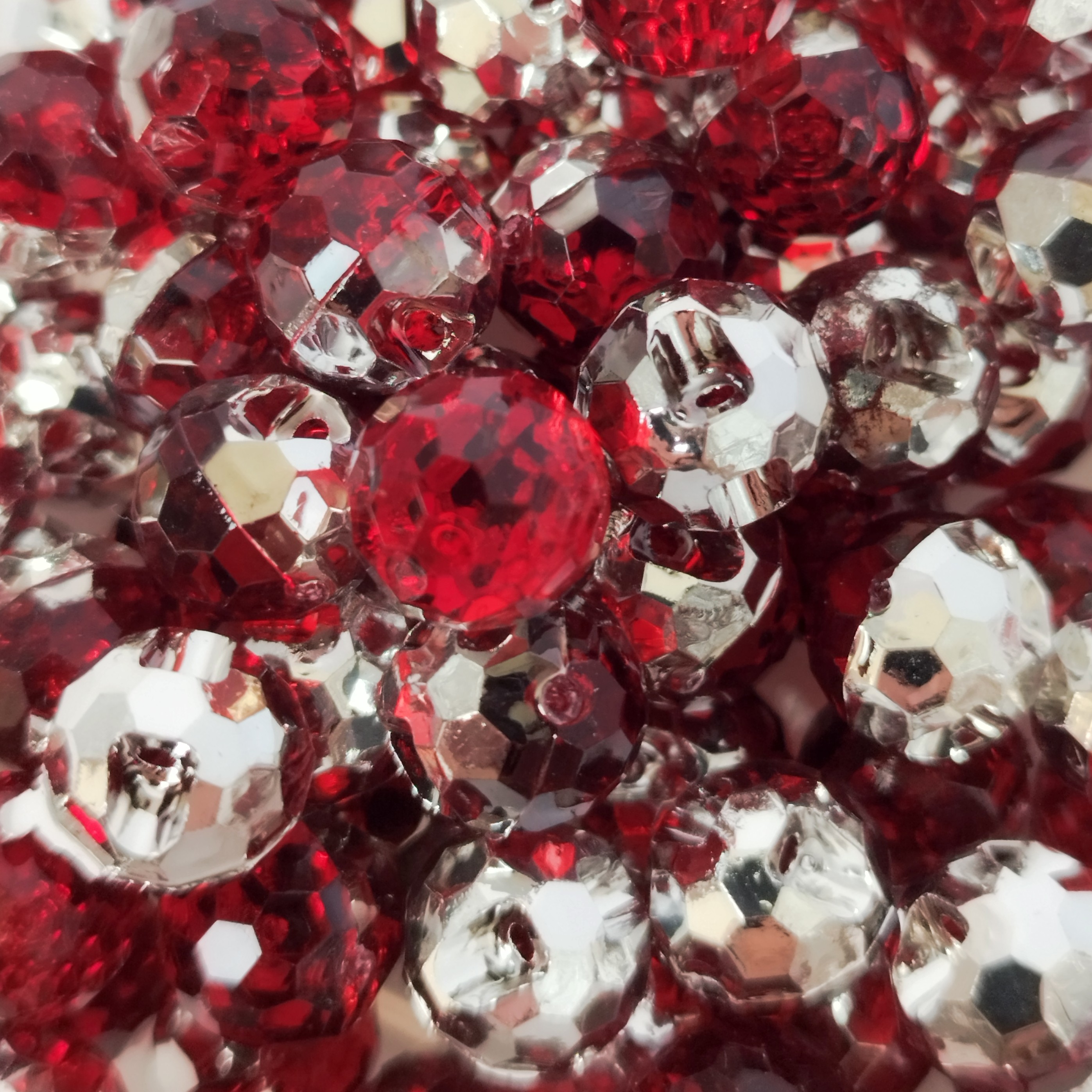 مروارید تمشکی سایز 10 بسته بندی 10عددی