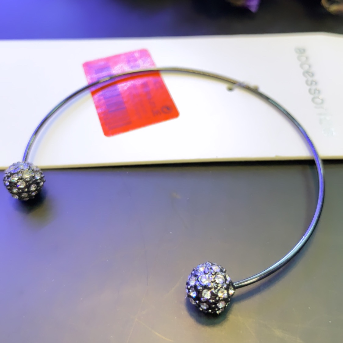  دستبند گوی و نگین 