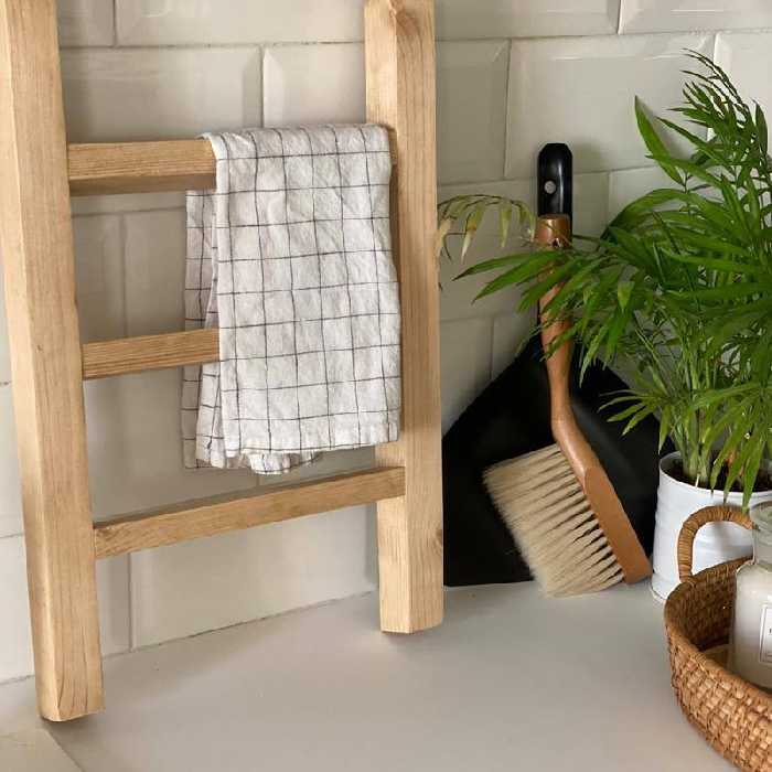 نردبان  و دستمال دکوراتیو

زیبا و بادوام
جنس چوب 
