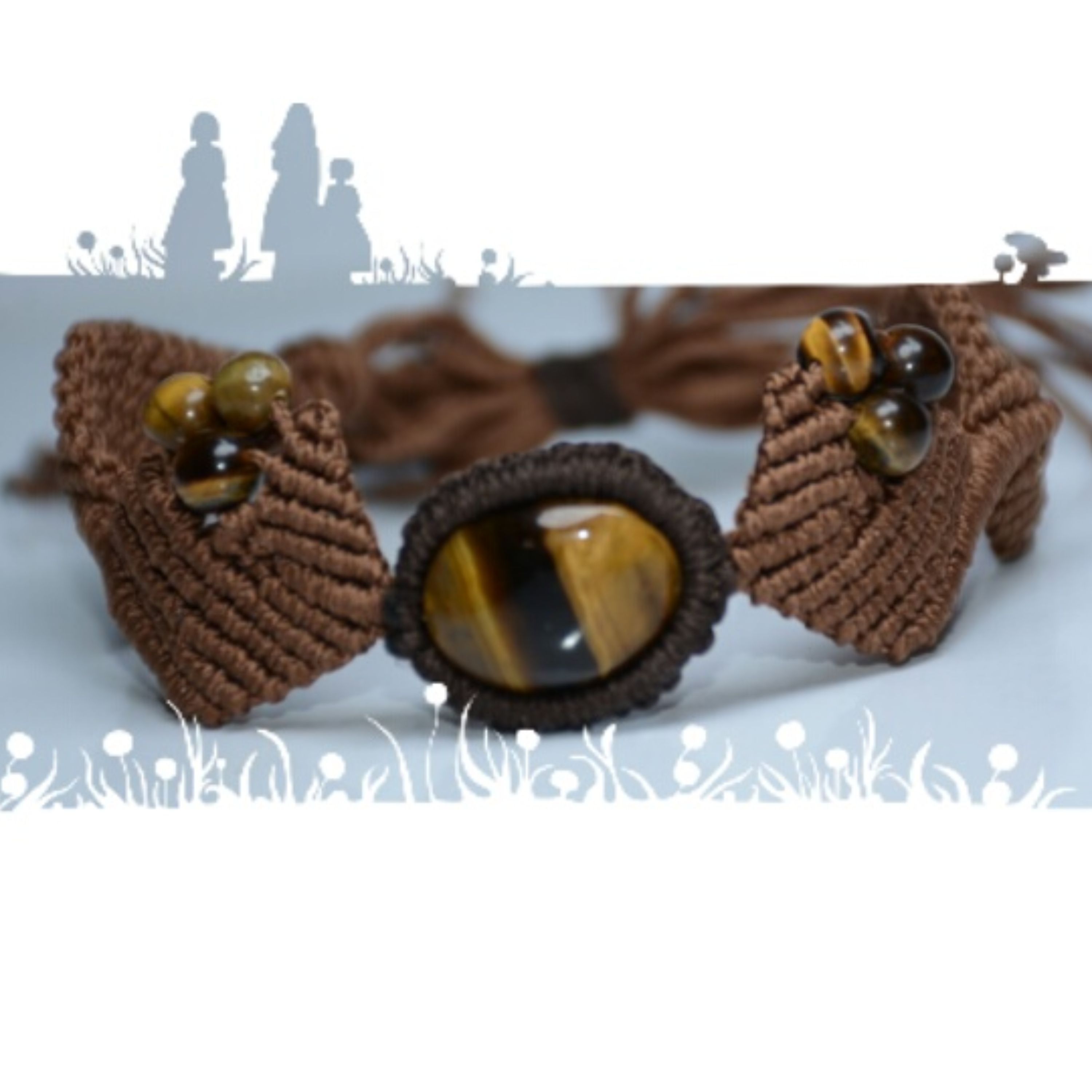 دستبند مکرومه با نگین چشم ببر