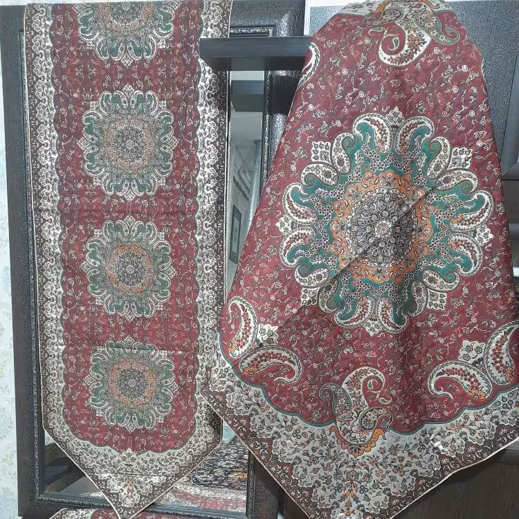 رومیزی ترمه پنج تکه طرح # ترنج رنگ قرمز  جنس پلی استر زیبا و جذاب مناسب عروس خ