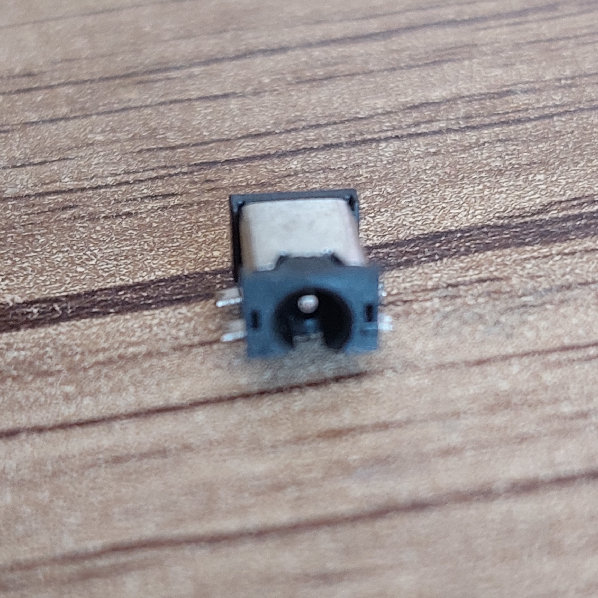 سوکت شارژ سوزنی سامسونگ c260 و مدل های مشابه