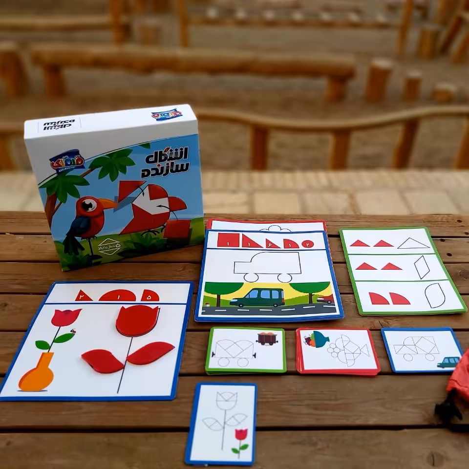 بازی فکری اشکال سازنده