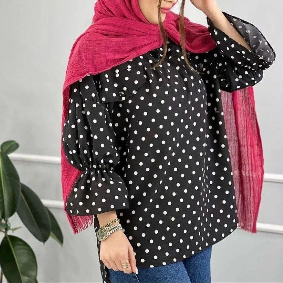 شومیز  توپی عروسکی عیدانه داکرون خارجی فری سایز دارای رنگبندی متنوع