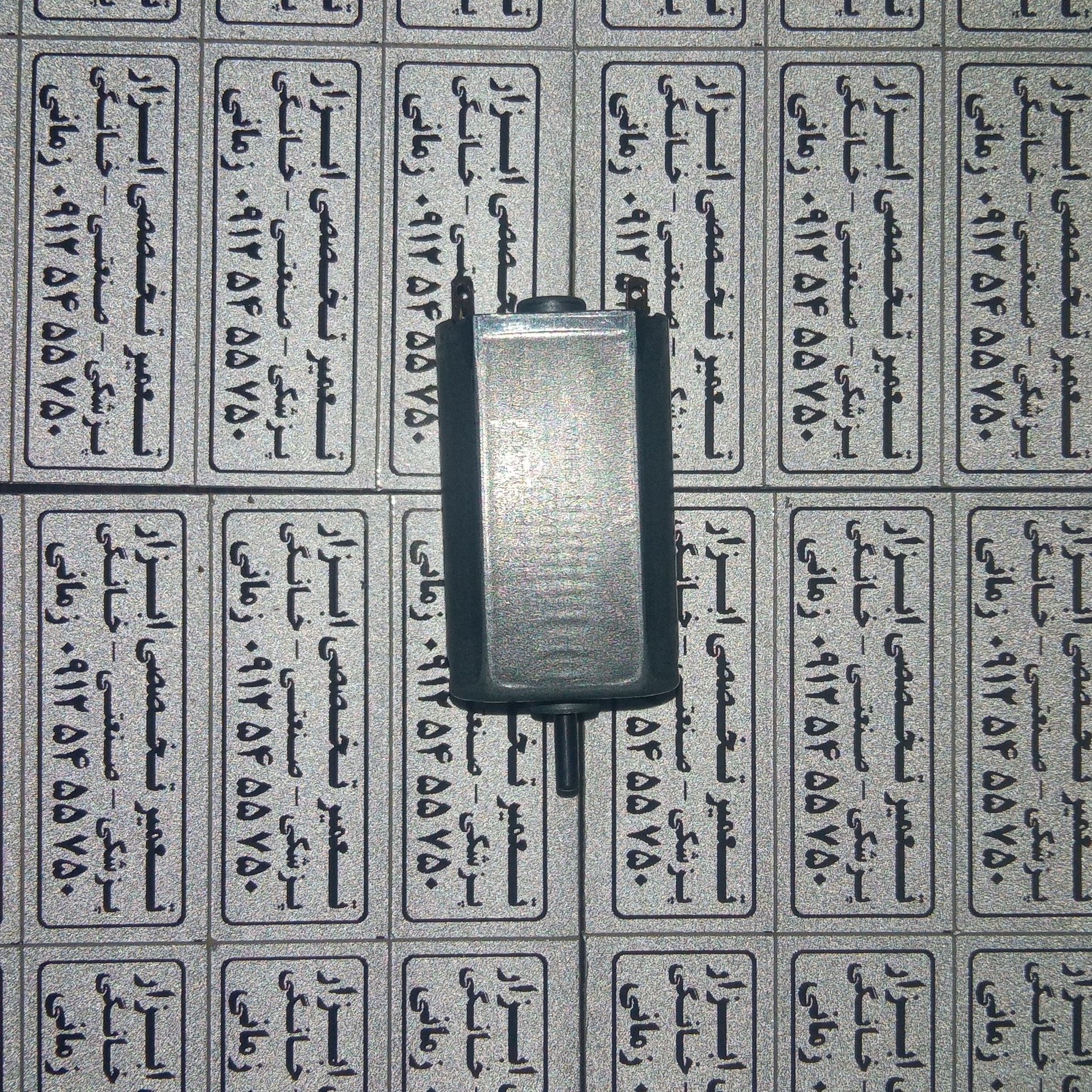 ارمیچر fk180sh   ولتاژ کاری 3 تا 9 ولت       3ولت با 2500 دور در دقیقه و تا 9 ولت و 12000 هزار دور در دقیقه مناسب ریش تر