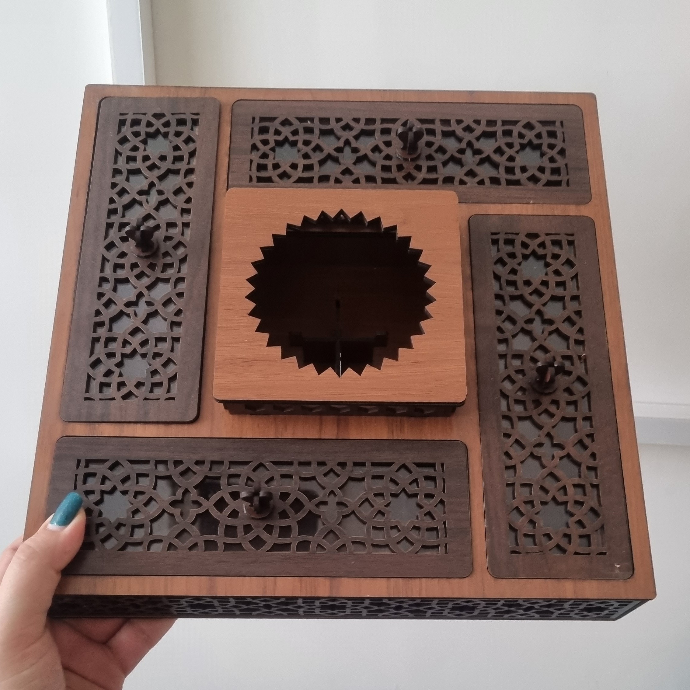 جعبه دمنوش وارمردار مربع بزرگ، جعبه دمنوش چوبی، جعبه پذیرایی تیبگ، جعبه تی بگ، تی بگ چوبی، تیبگ چوبی