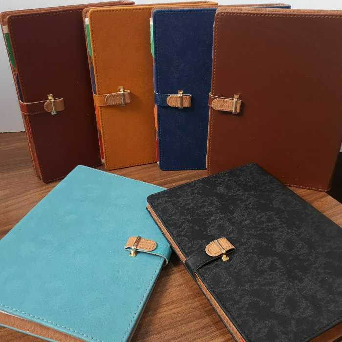 کلاسور چرمی قفل فلزی