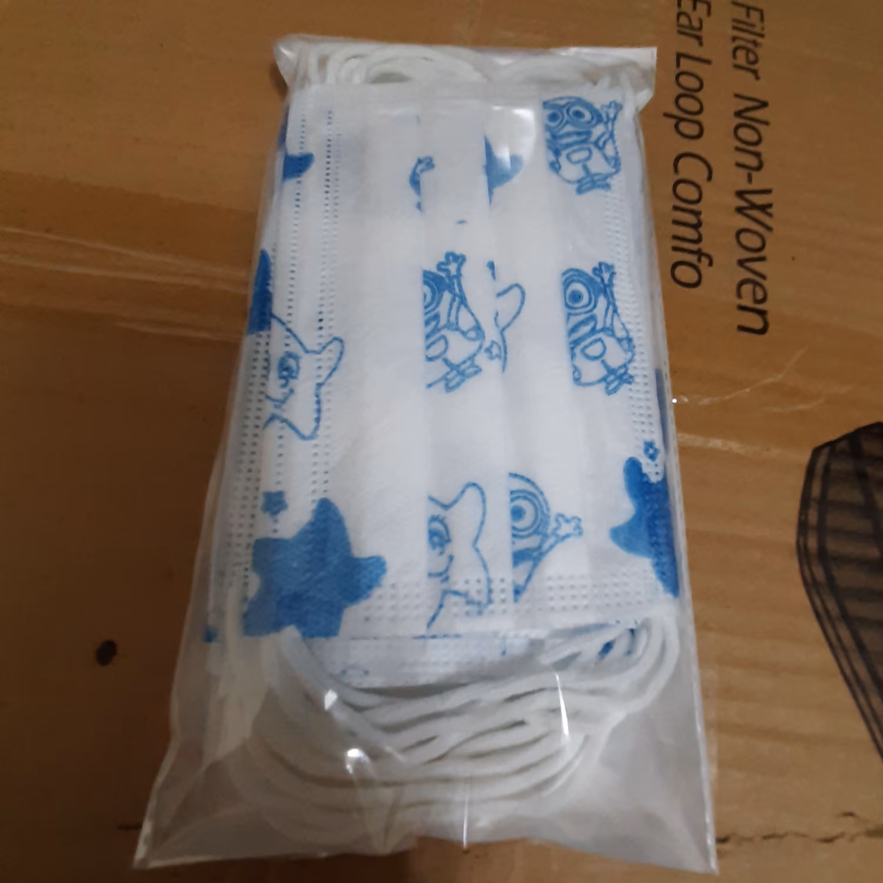 بسته ده عددی ماسک سه لایه کودک با تنوع رنگ