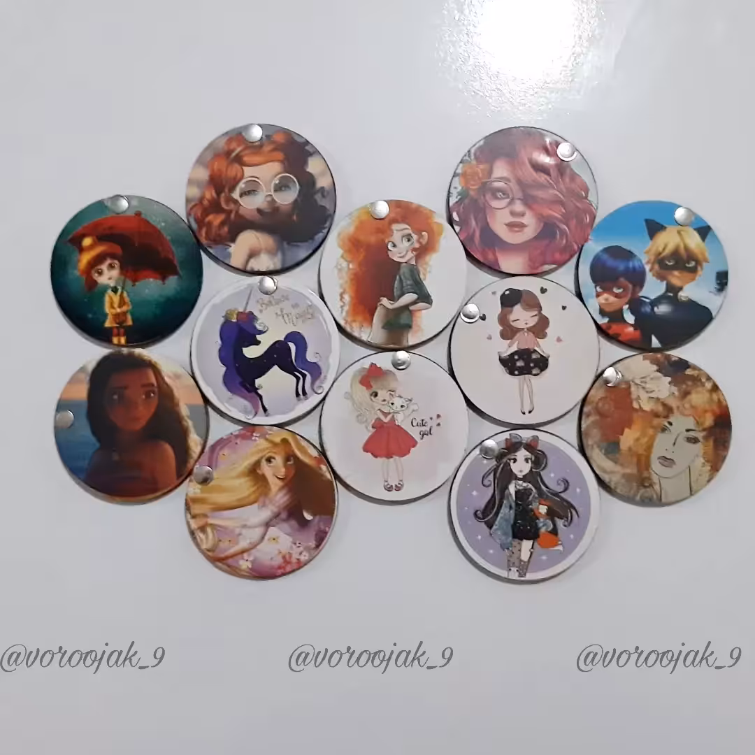 آینه جیبی گرد کوچک. جنس چوبی. با طرح های متنوع و زیبا