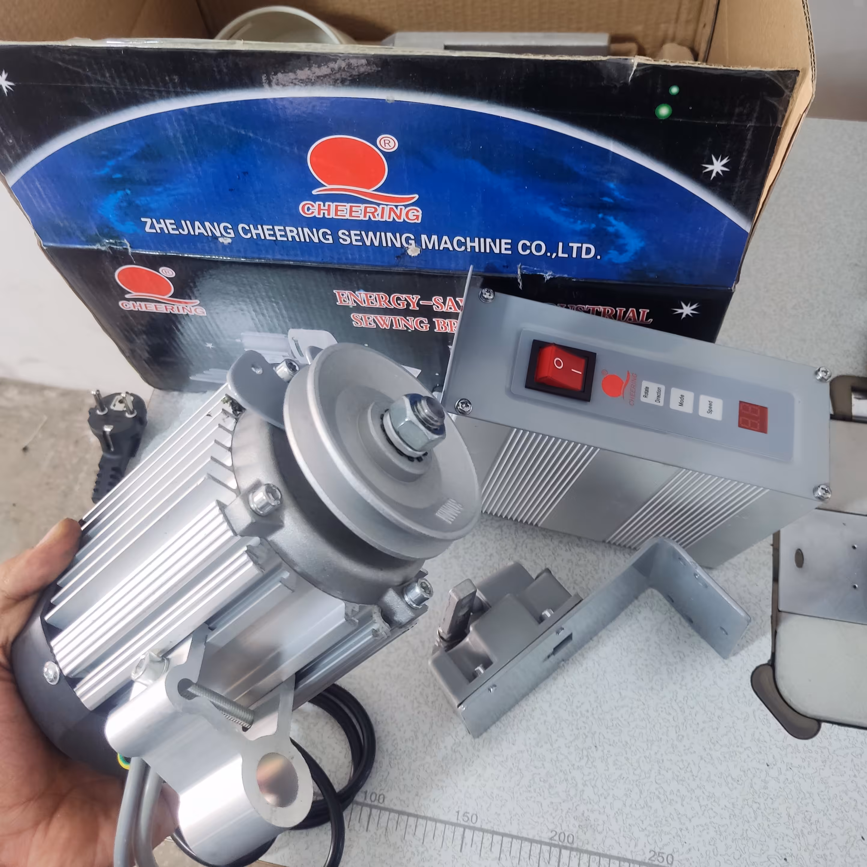 دینام مگنتی چرخ خیاطی   chring 800w (پس کرایه)