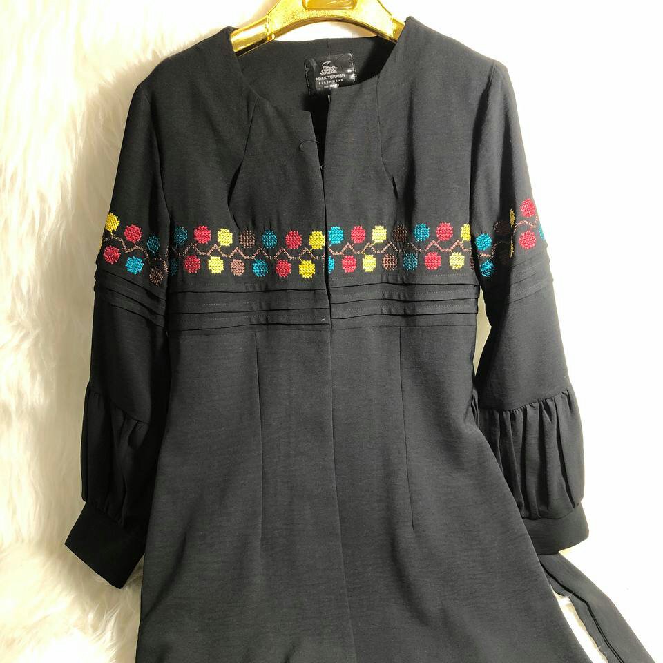 مانتو گلدوزی