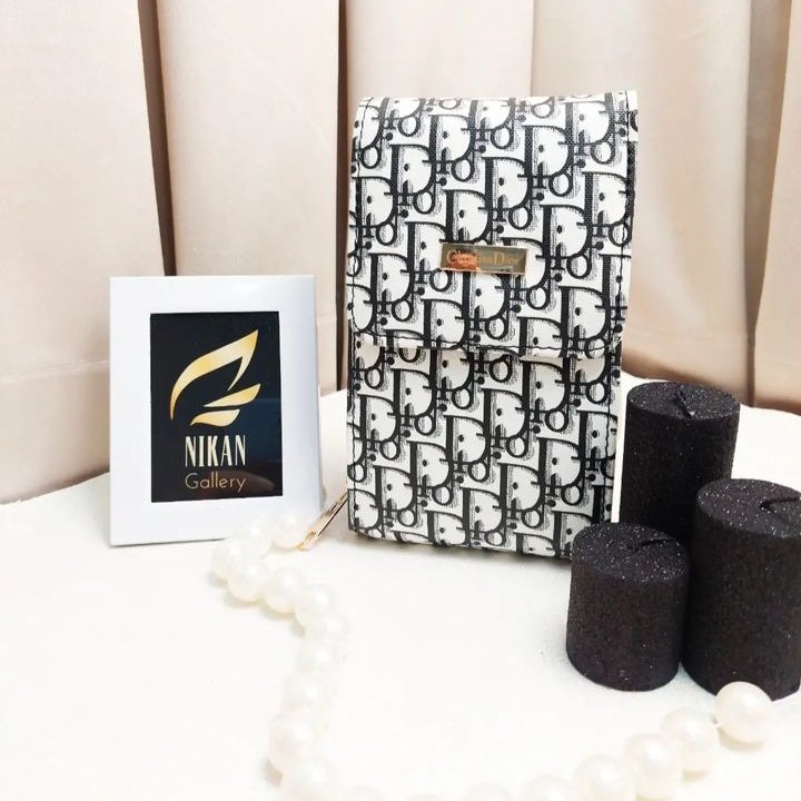 کیف زنانه کیف دخترانه - مدل باربارا - پاسپورتی