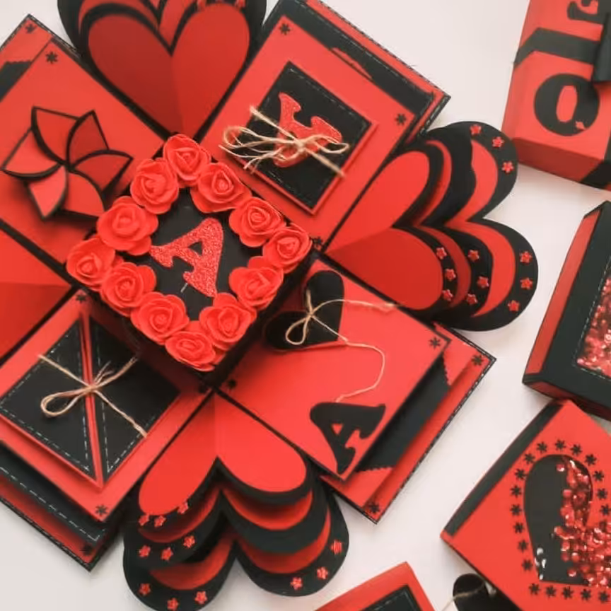 باکس سورپرایز سه لایه +فول آیتم +باکس گل