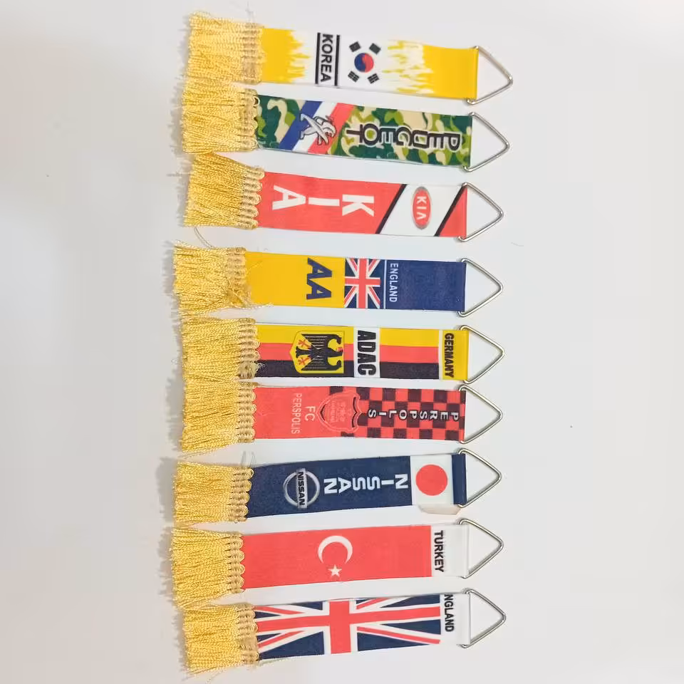 پرچم کوچیک آویز 