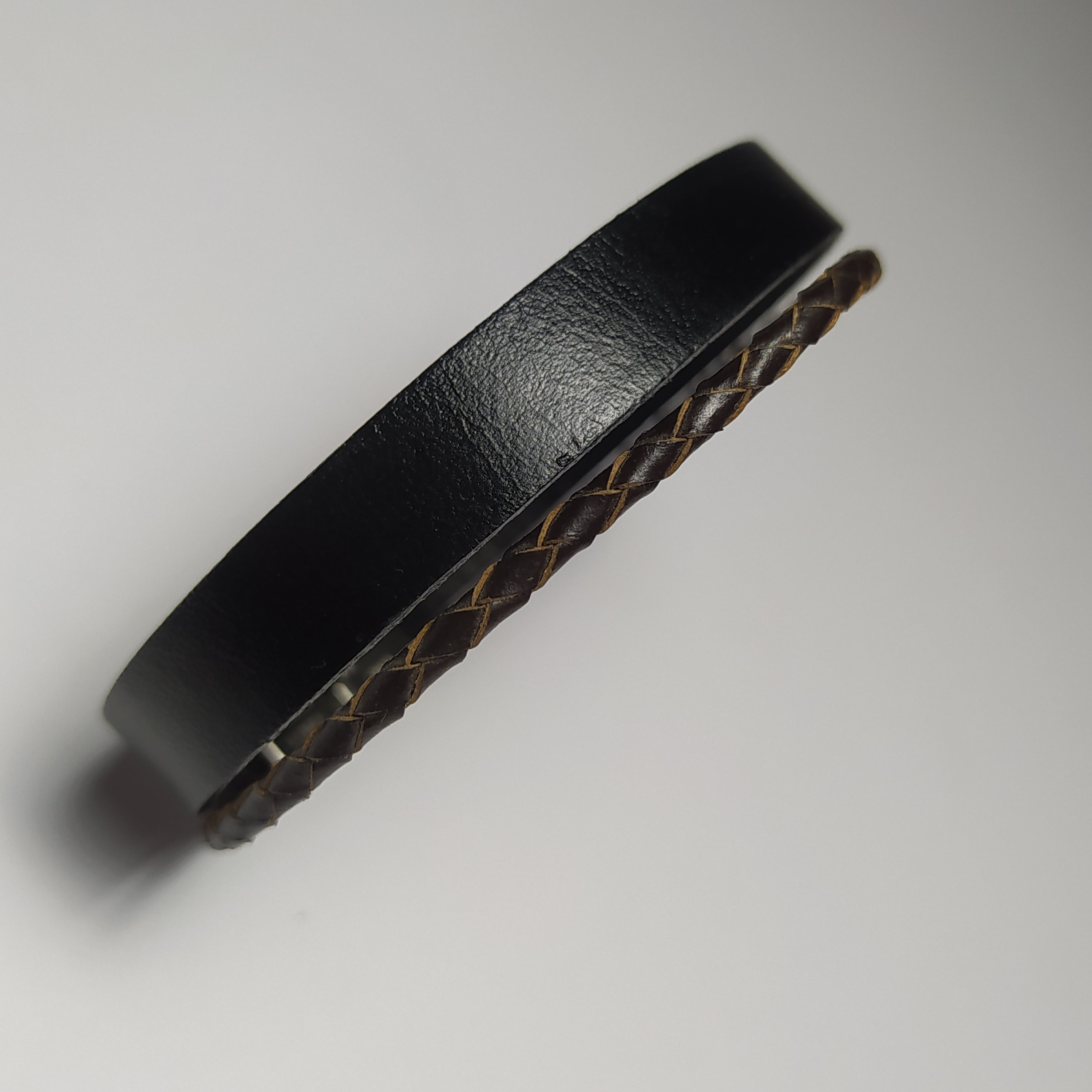 دستبند چرمی 