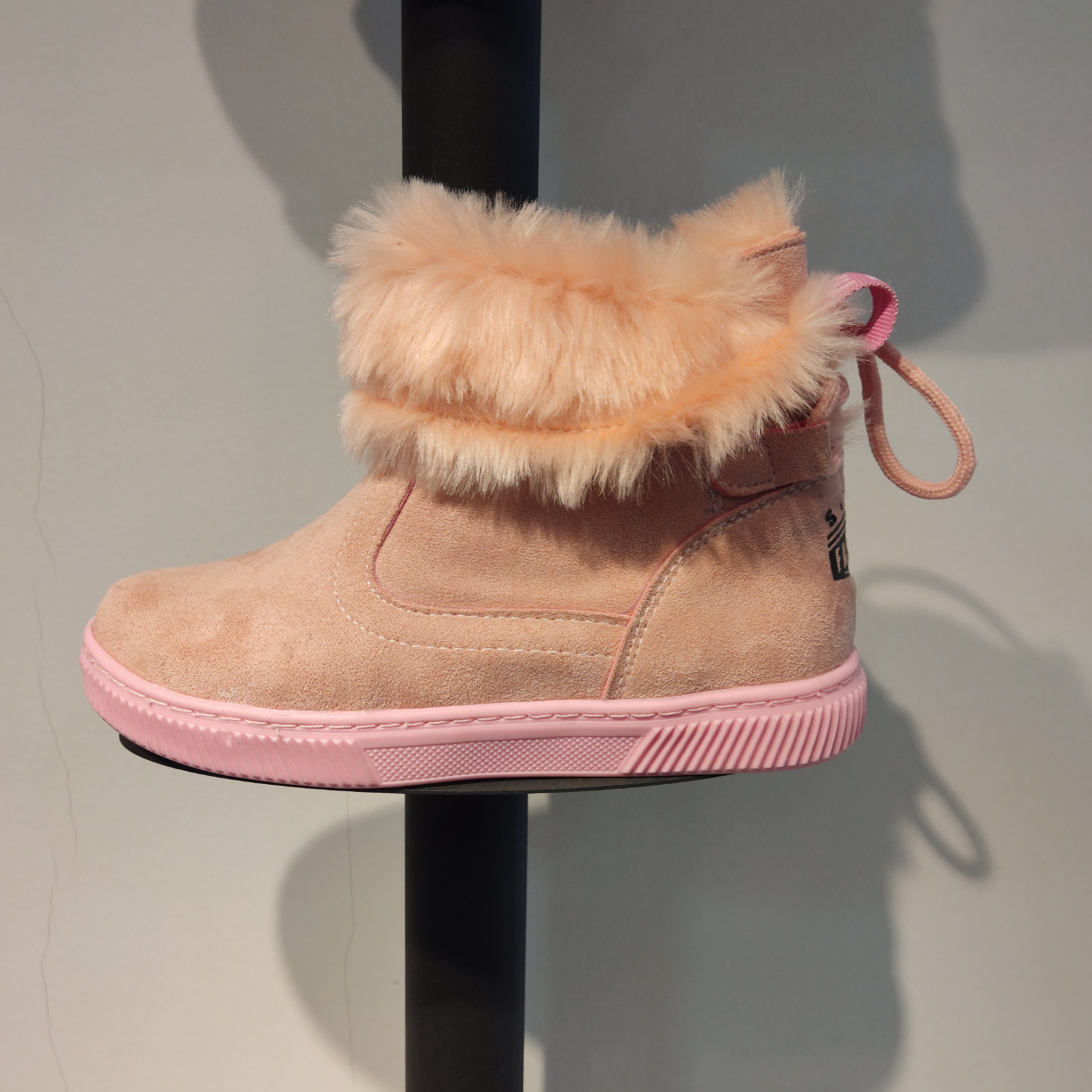 نیم بوت  خزدار