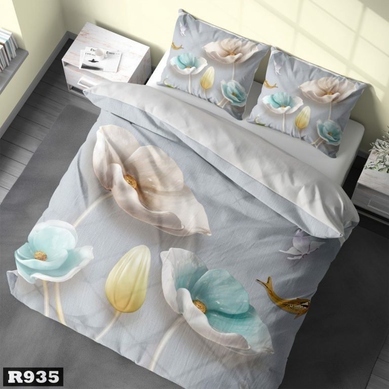 سرویس رو تختی دونفره میکروتترون سه بعدی،طرح گل آبی و کرم با زمینه طوسی،مناسب بزرگسال،برای تخت160