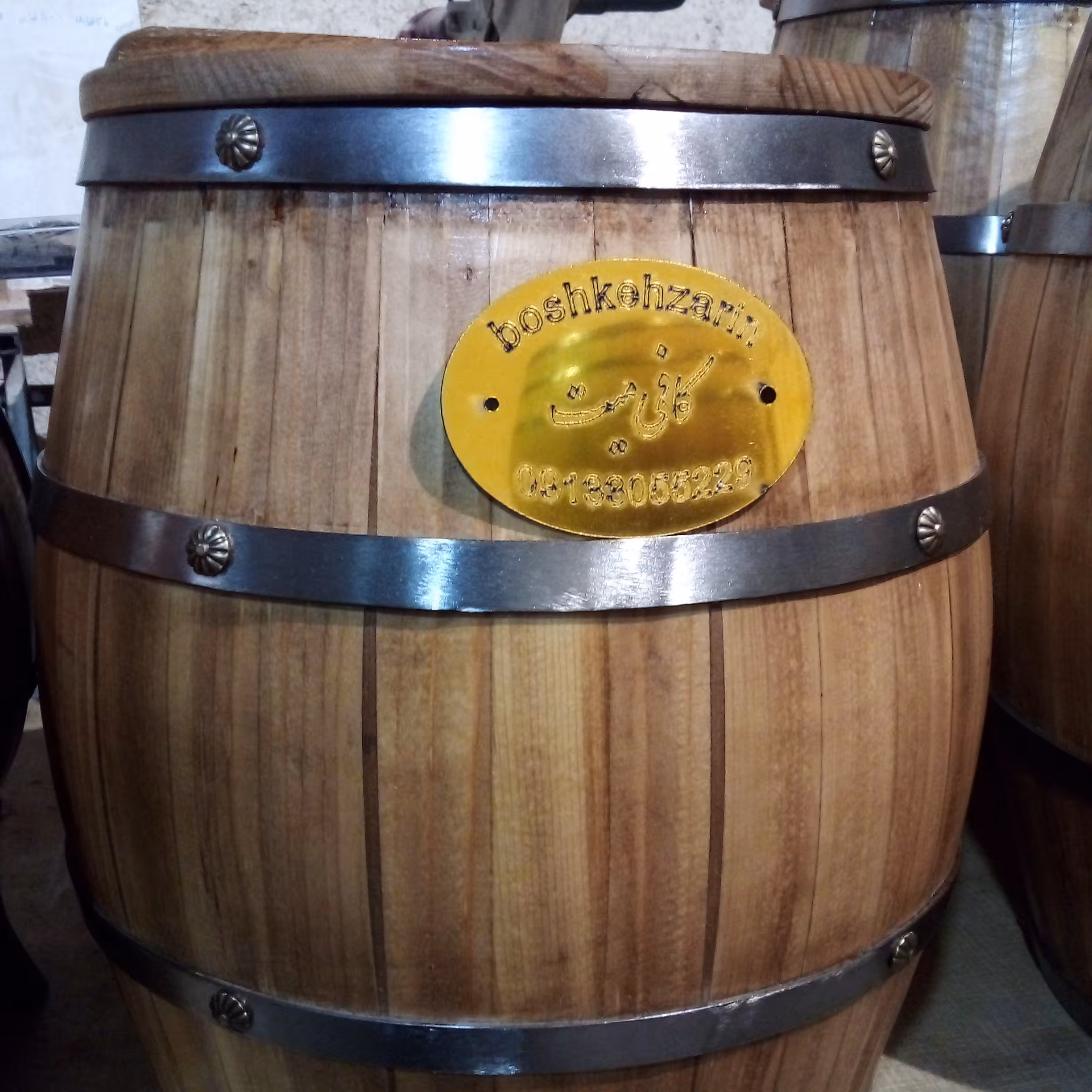 بانکه قهوه وخشکبار   بشکه چوبی 15لیتری   خم دار  با تسمه های نگهدارنده