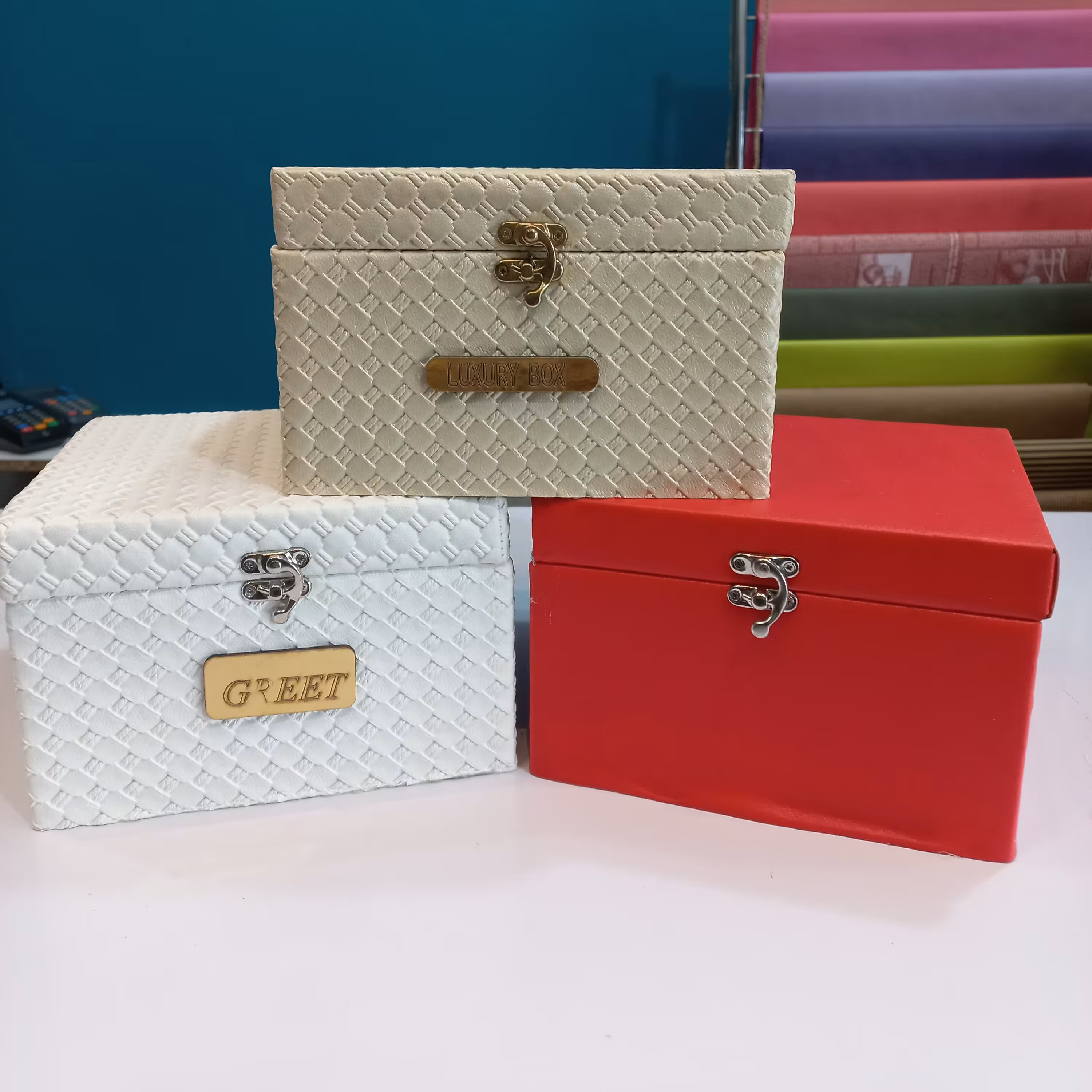 باکس صندوقچه ای چوبی،جلد چرمی اندازه 20 در 20