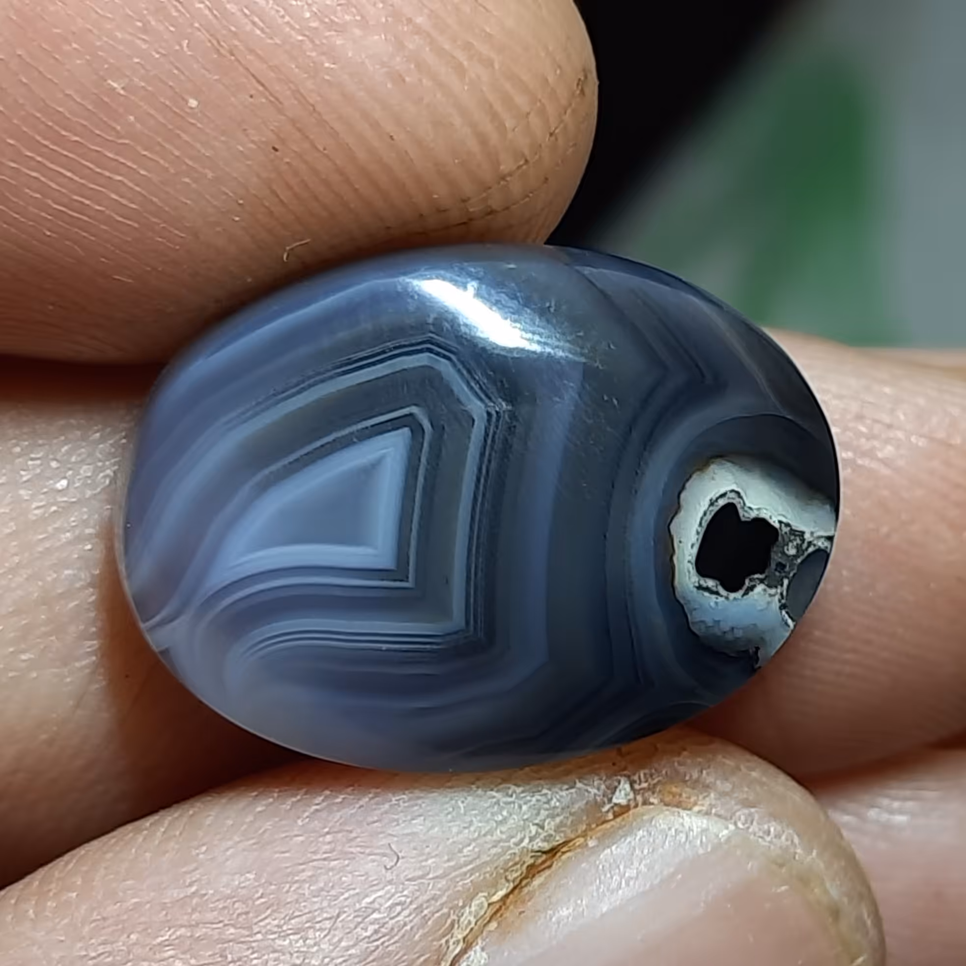 نگین سنگ عقیق سلیمانی بینهایت زیباوطبیعی