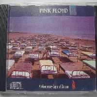 آلبوم موسیقی الکترونیک Pink Floyd 1987
