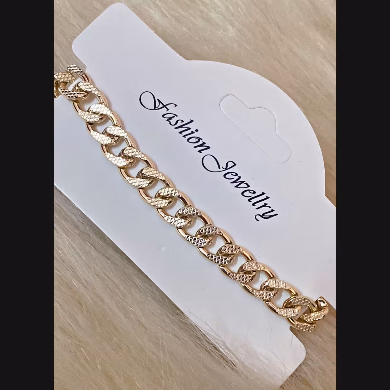 دستبند کارتیه طرحدار