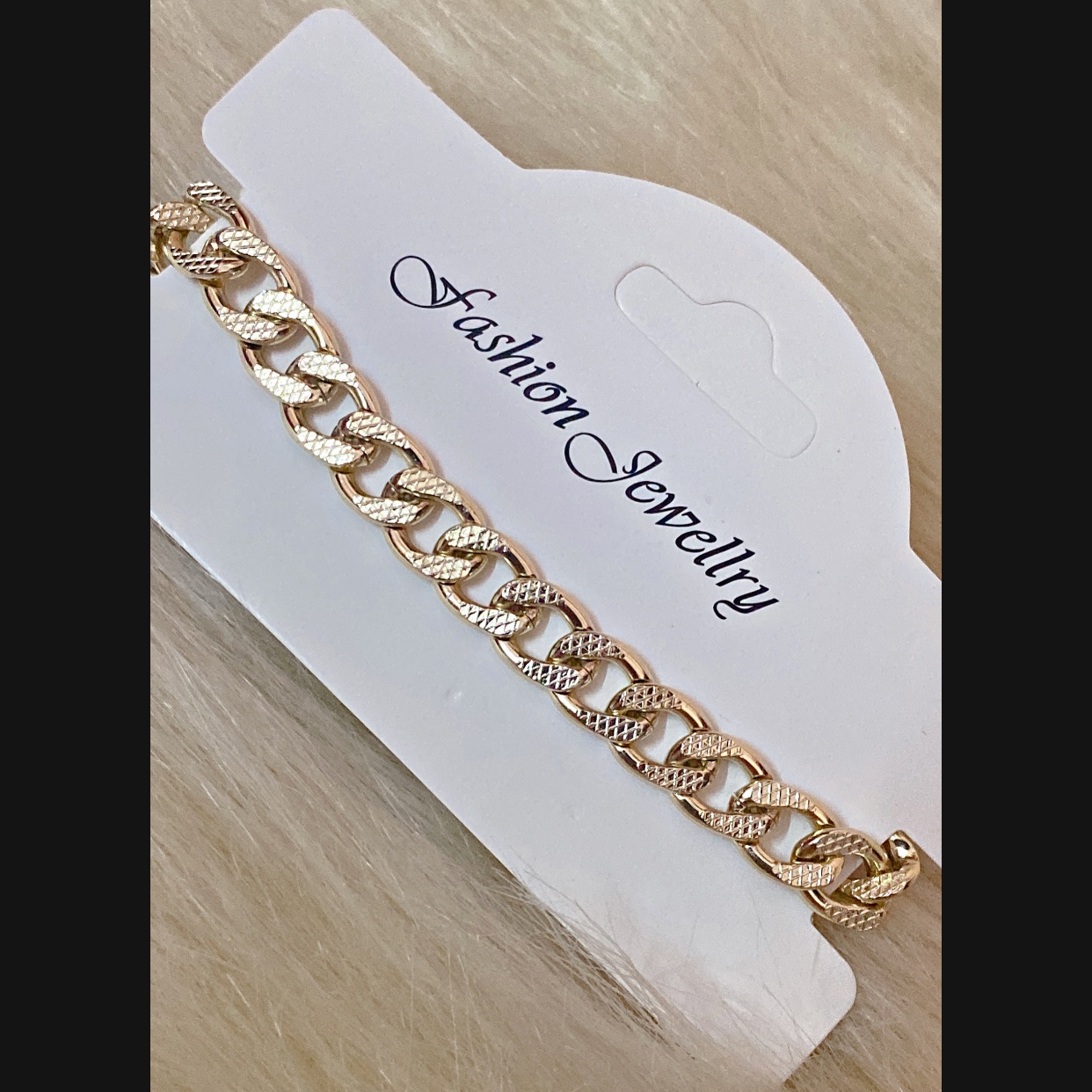 دستبند کارتیه طرحدار