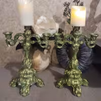 شمعدان پلی استر پتینه شده زیبا  نما فلزی ارتفاع سی و شش سانت قابل اجرا در رنگ و پتینه دلخواه 