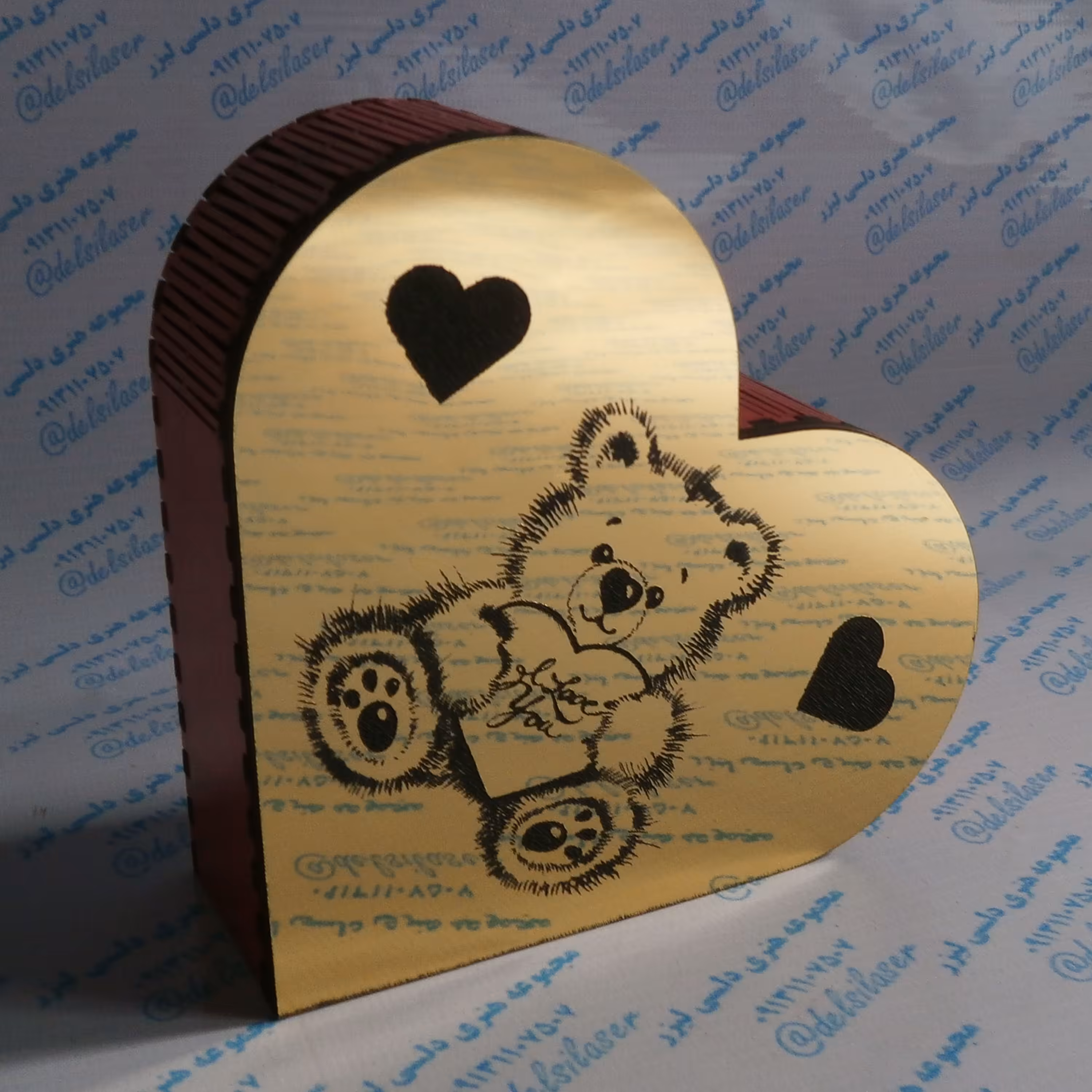 جعبه کادویی و جواهرات طرح قلب با درب طلایی