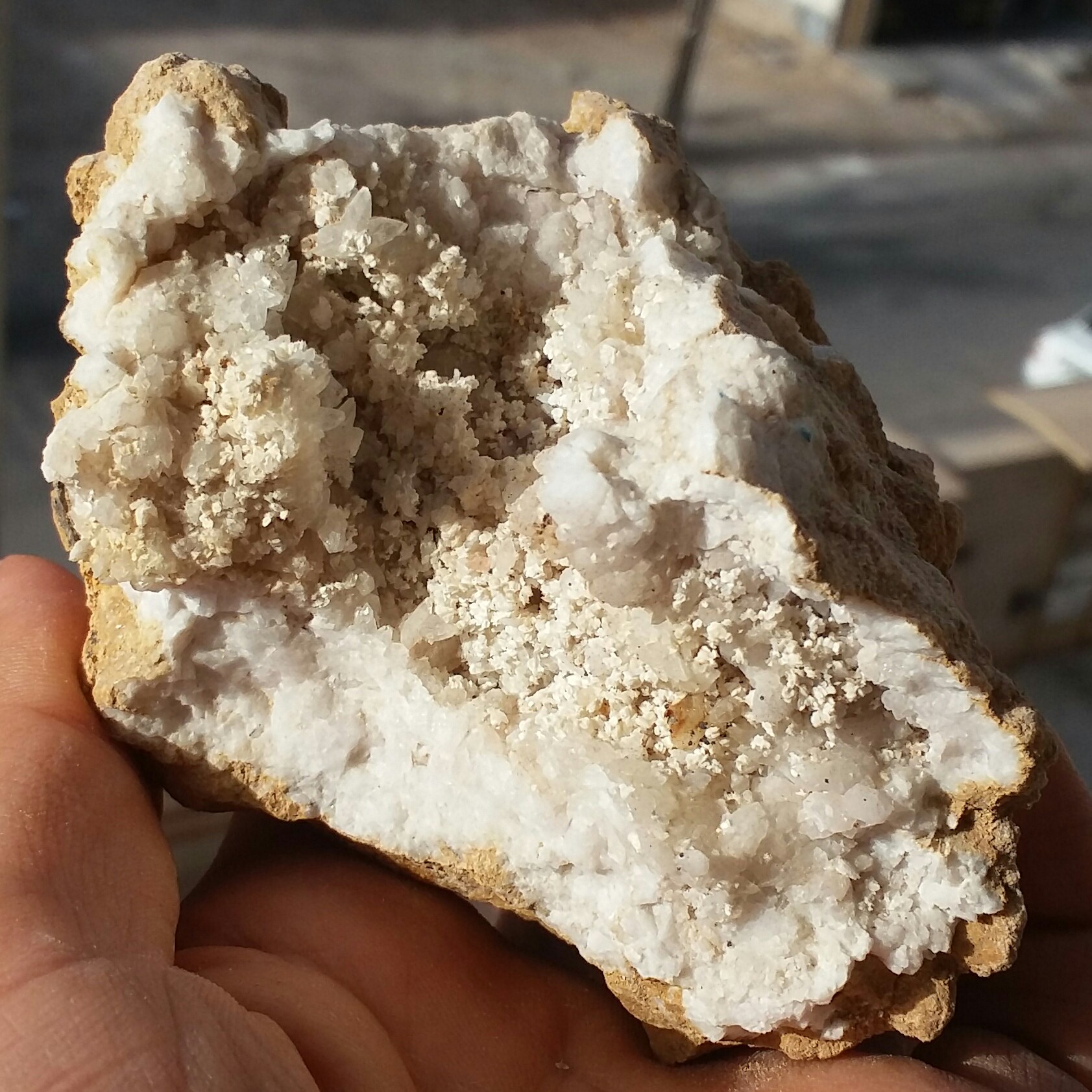 سنگ راف کلکسیونی سلستین کوارتز پر بلور بی نظیر غولپیکر درشت
کد محصول  10665
کلکسیونی
شاهکار خلقت خارق العاده