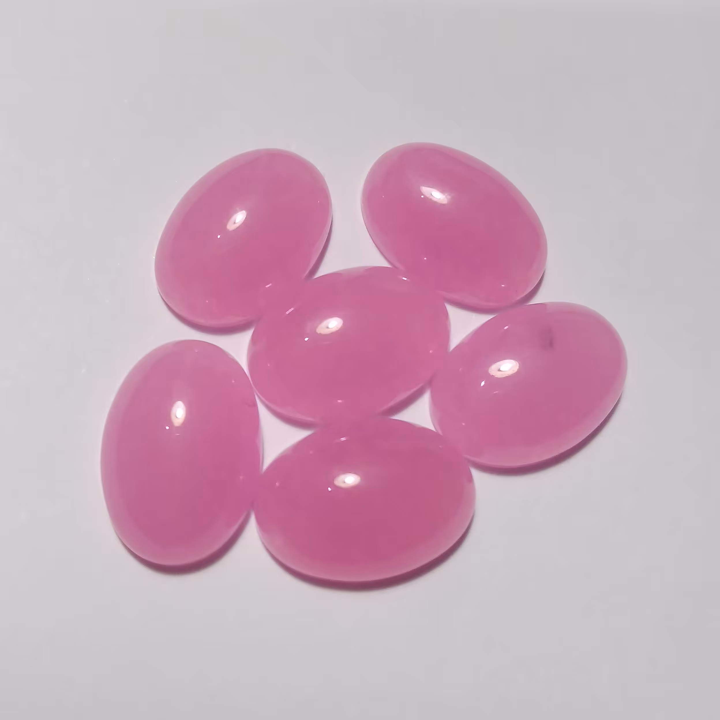 سنگ عقیق صورتی زیبا و چشم نواز