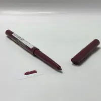 مداد لب بادوام 10 اسنس - essence