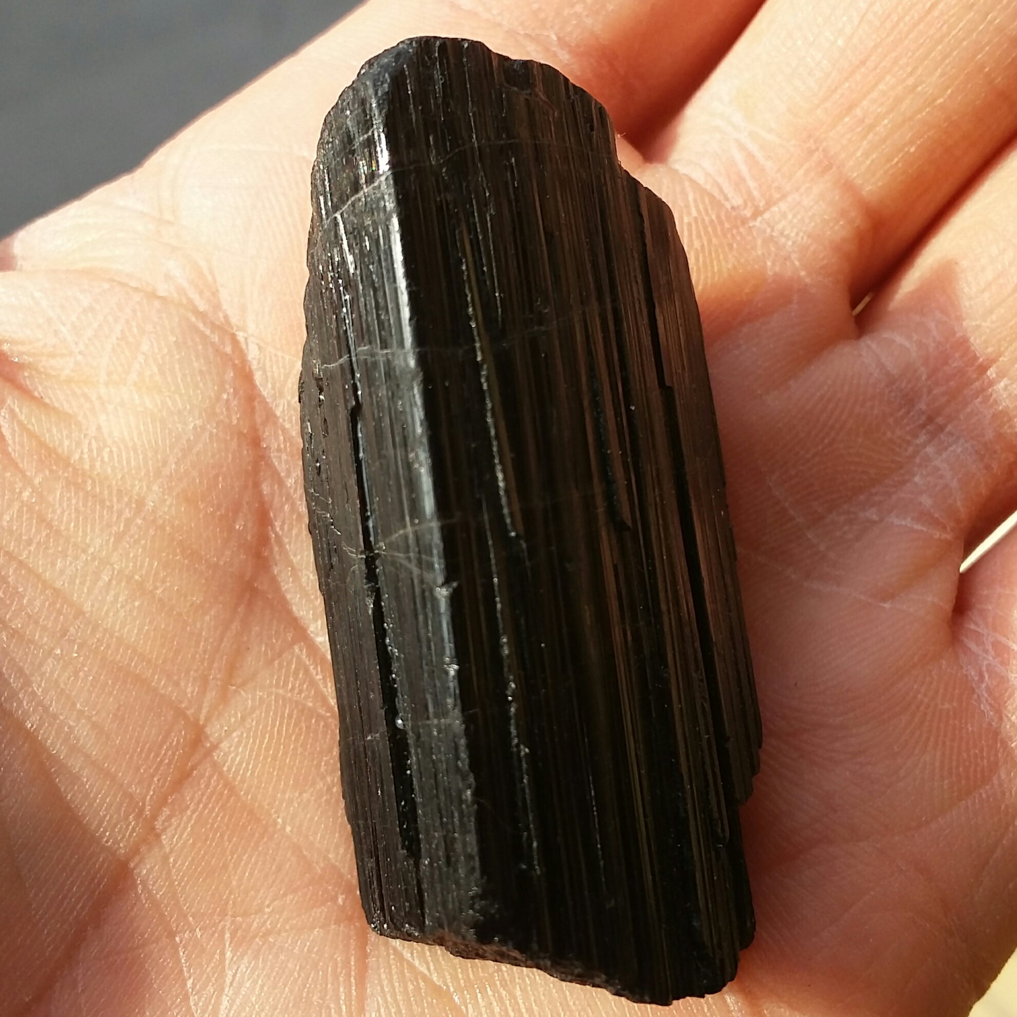 سنگ راف تورمالین شرول وارداتی ارزشمند شاهکار خلقت 100در100 طبیعی بی نظییییر زیبا