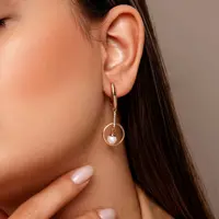 گوشواره مرواریدی آویز از برند ژوپینگ رنگ ثابت و ضدحساسیت
