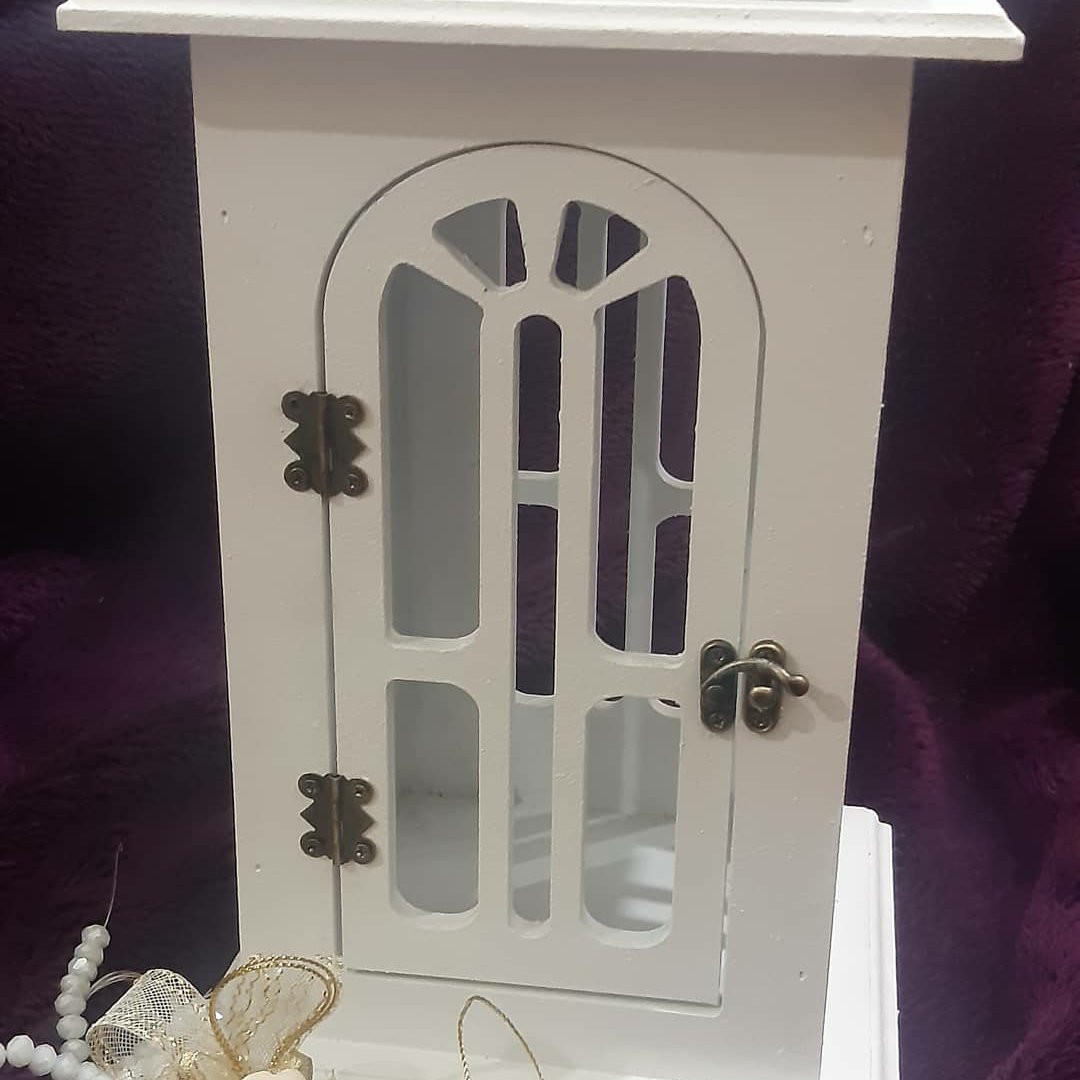 فانوس چوبی رنگ روشن