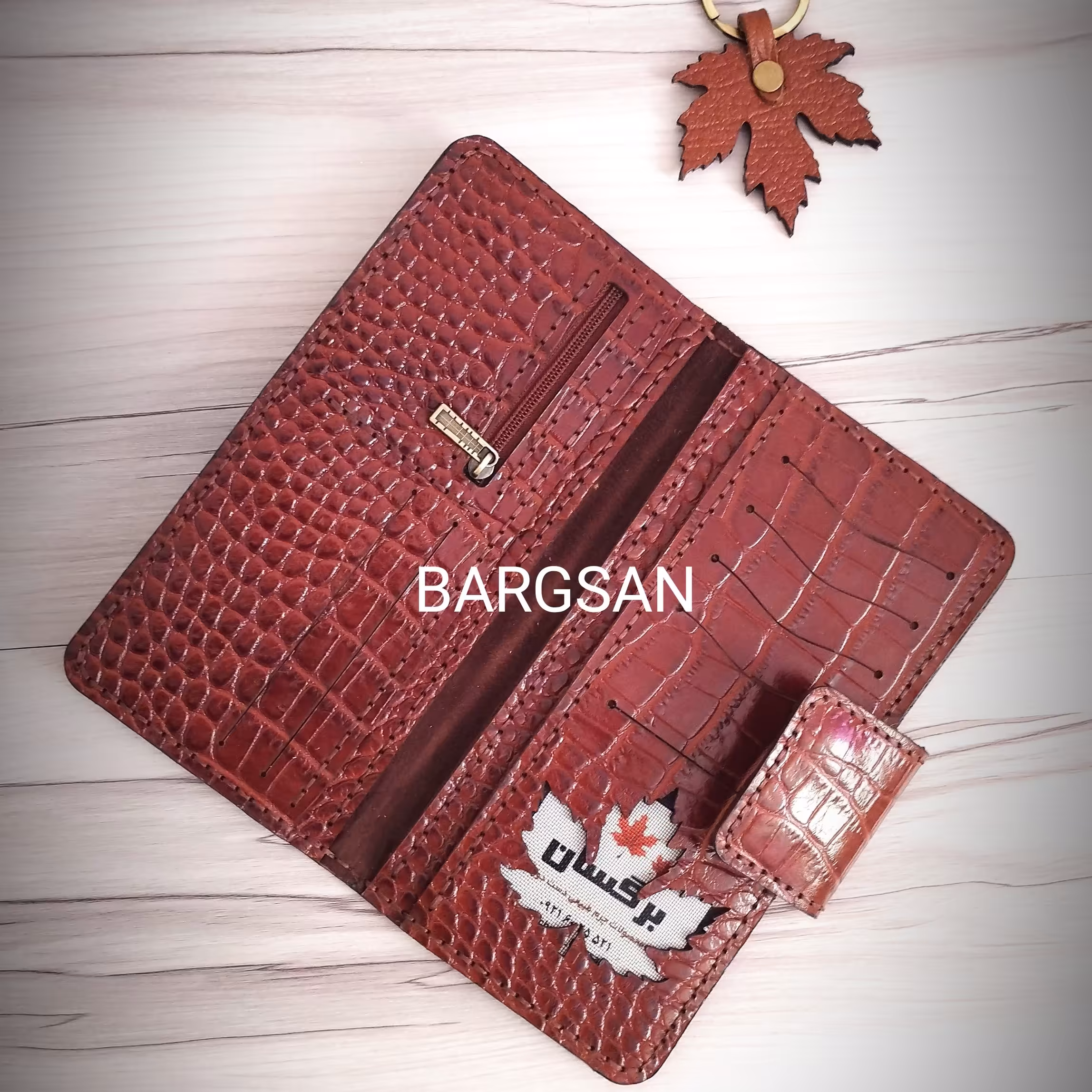 کیف پول برگ 