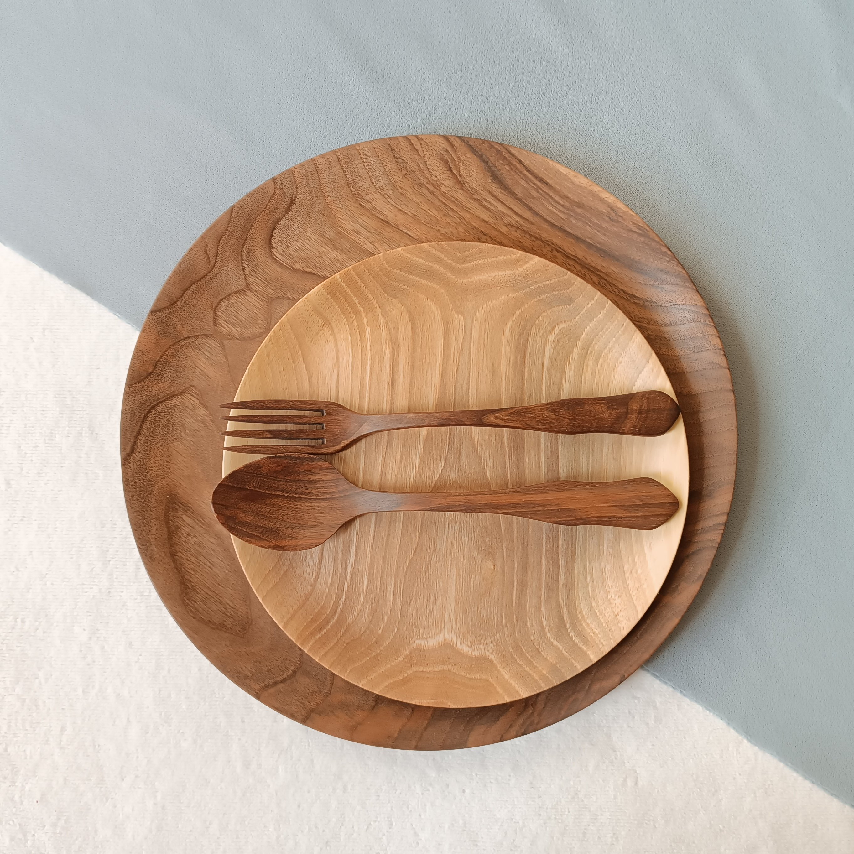 ست بشقاب پلوخوری با قاشق و چنگال و کاشه چوبی(پس کرایه)