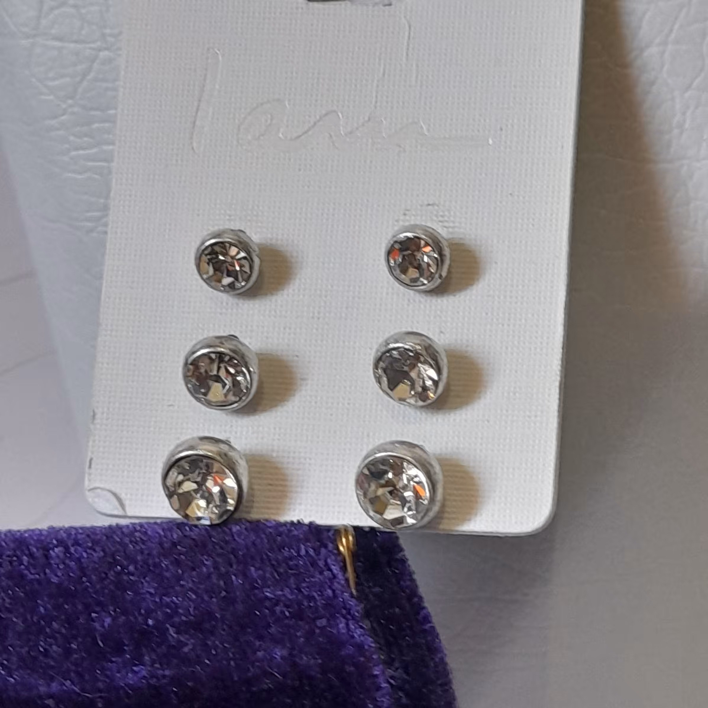 گوشواره میخی نگین دار 3 تایی